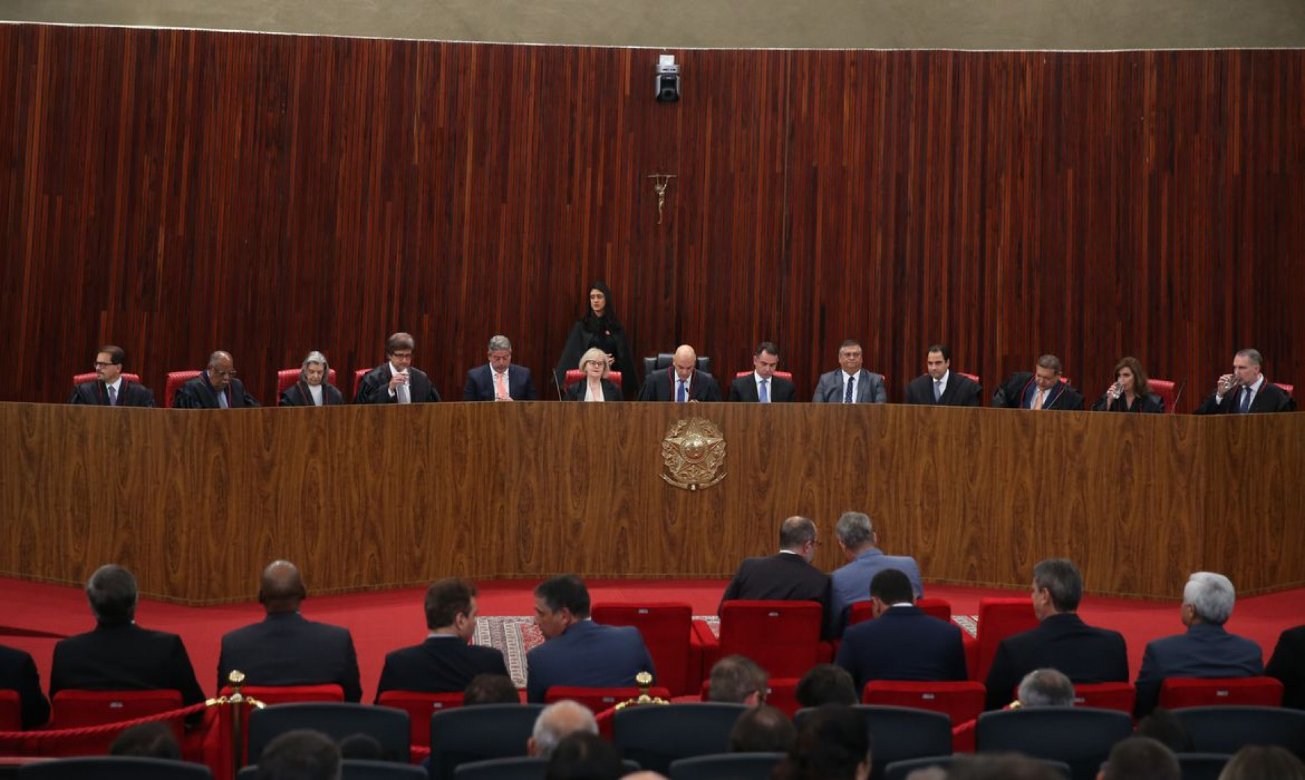 Brasília (DF), 30/05/2023 – O Tribunal Superior Eleitoral (TSE) realiza sessão plenária, para a posse de dois novos ministros efetivos da Corte. São eles Floriano de Azevedo Marques e André Ramos Tavares. Foto Valter Campanato/Agência Brasil.