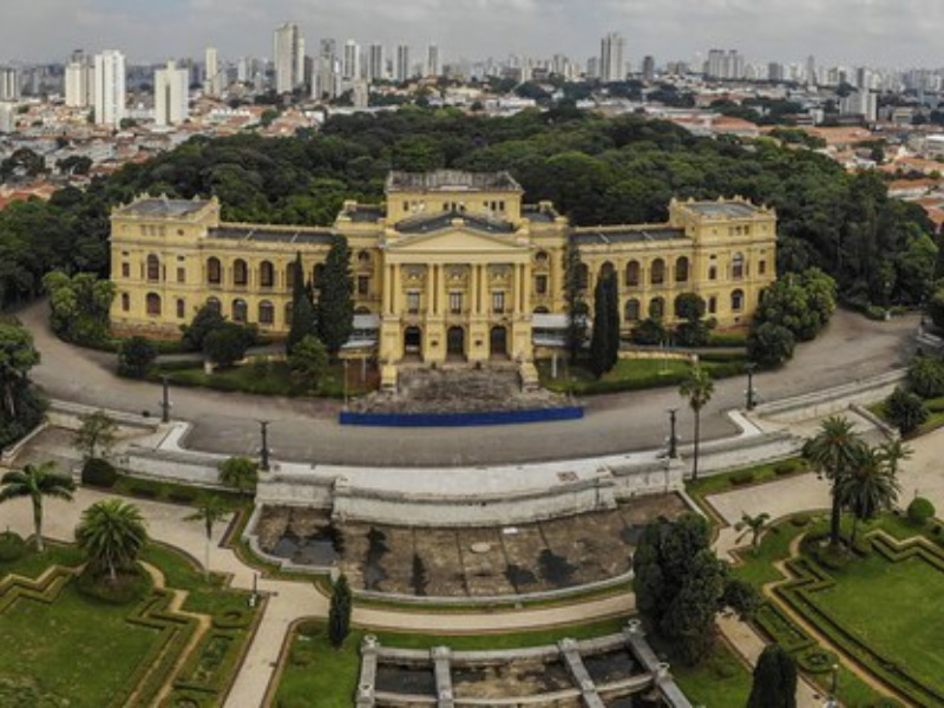 O Museu anunciou que passará a cobrar entrada