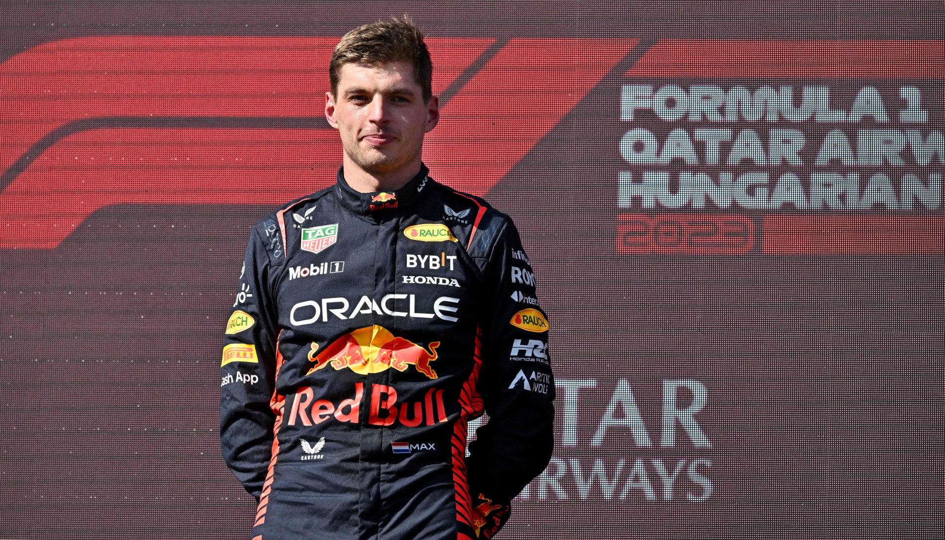 GP do Catar: Max Verstappen supera dupla da Ferrari e lidera