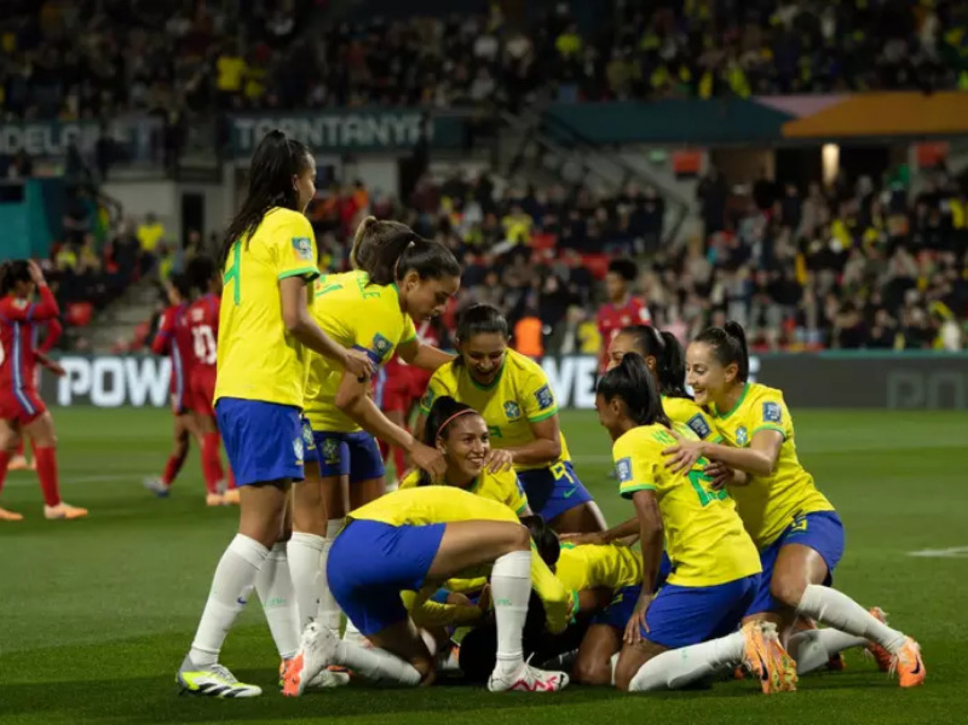 O próximo compromisso das brasileiras será contra a seleção francesa, uma das candidatas ao título do Mundial, no sábado, às 7h, no horário de Brasília