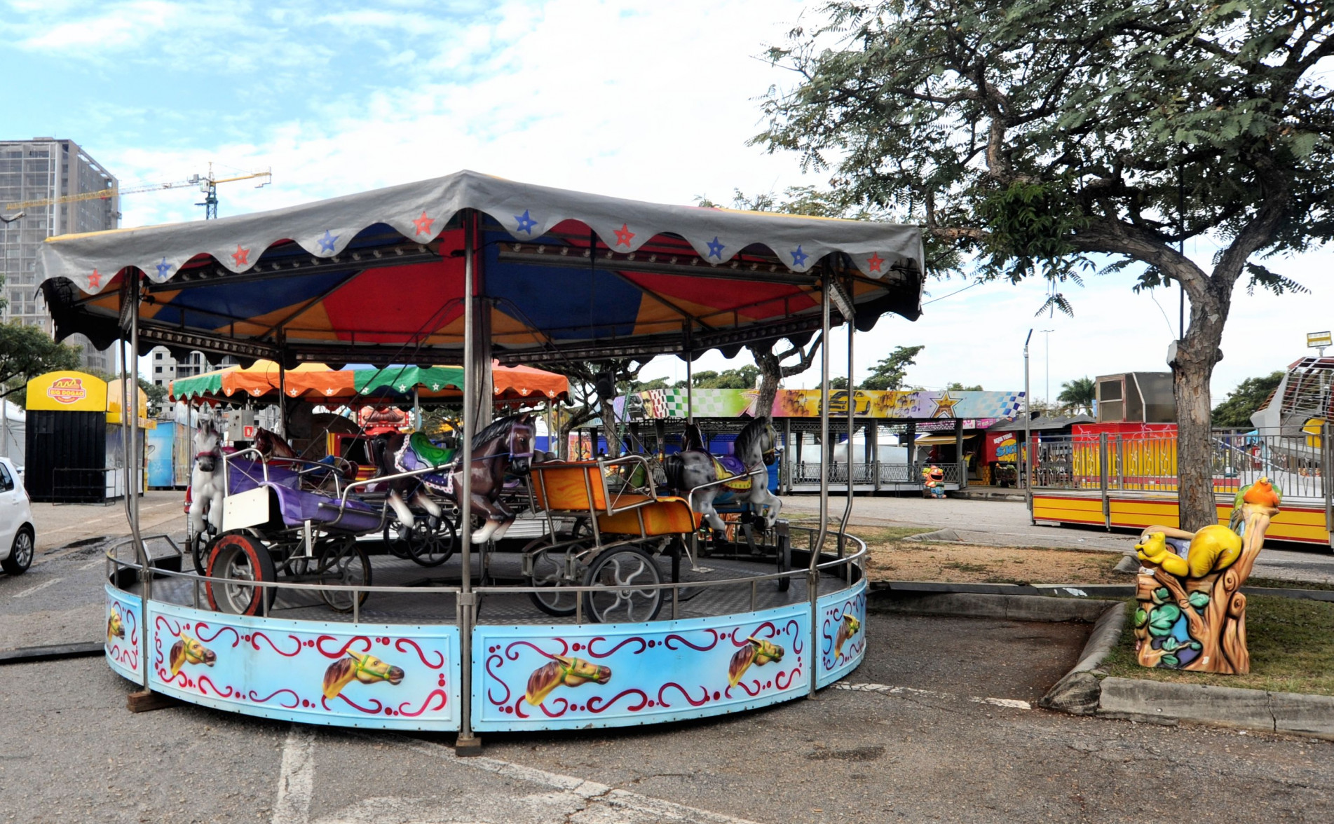 Iniciativa também garante o acesso desse público aos brinquedos do parque de diversões