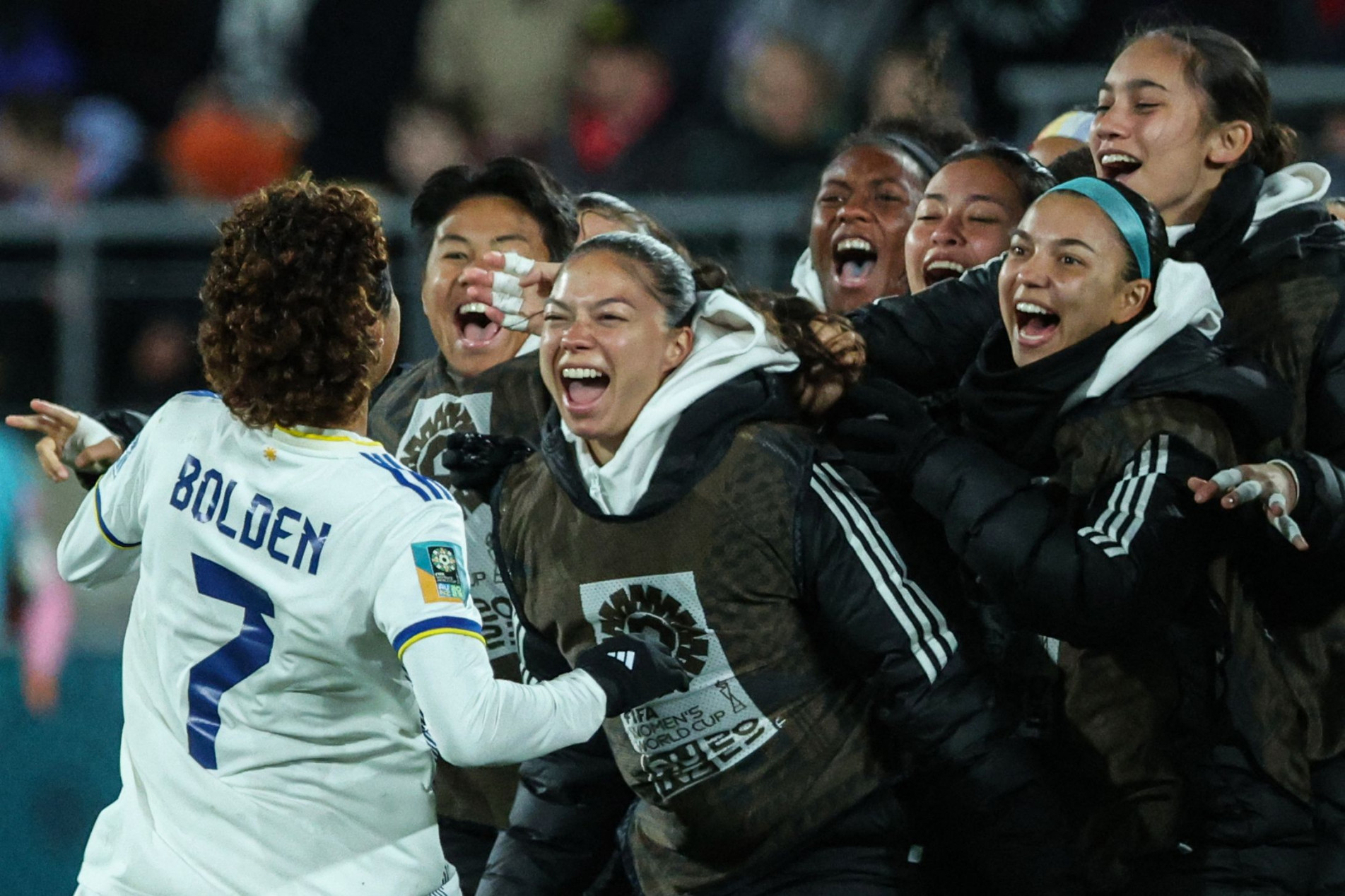 Sarina Bolden fez gol histórico sobre as anfitriãs da Copa