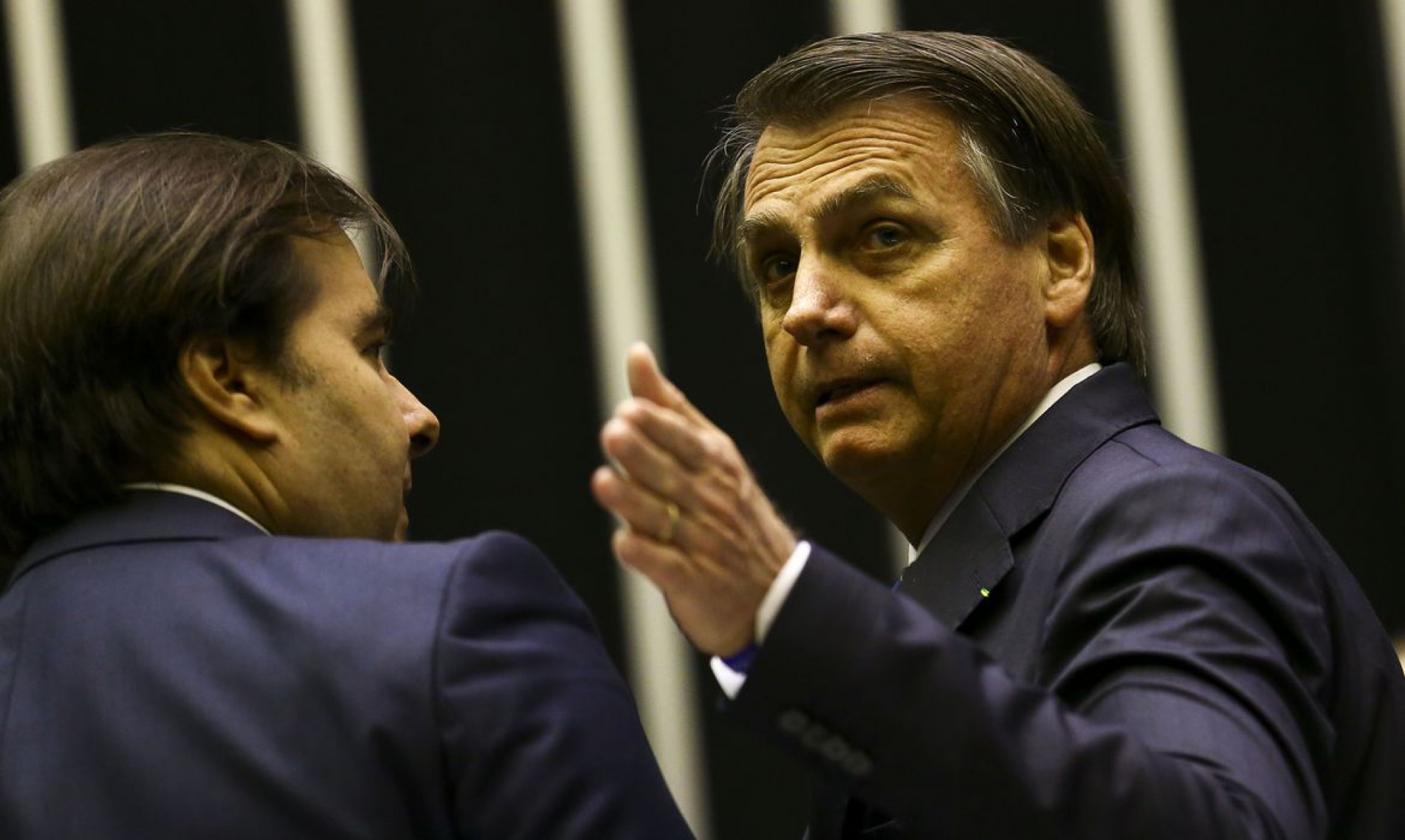 O presidente Jair Bolsonaro e o presidente da Câmara, Rodrigo Maia, durante sessão solene em homenagem ao ator Carlos Alberto de Nóbrega, na Câmara dos Deputados.