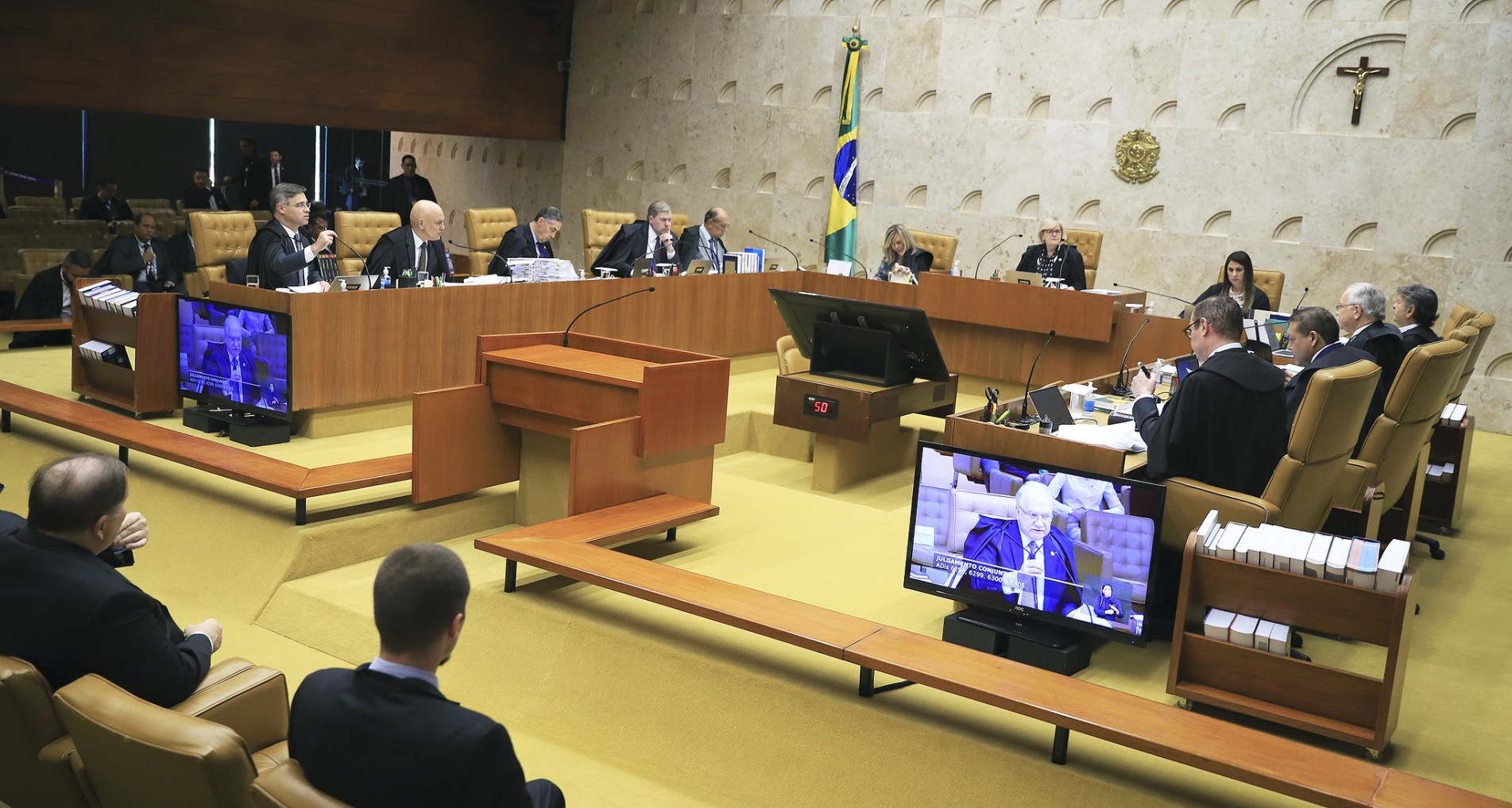 Sessão plenária de ontem no Supremo Tribunal Federal