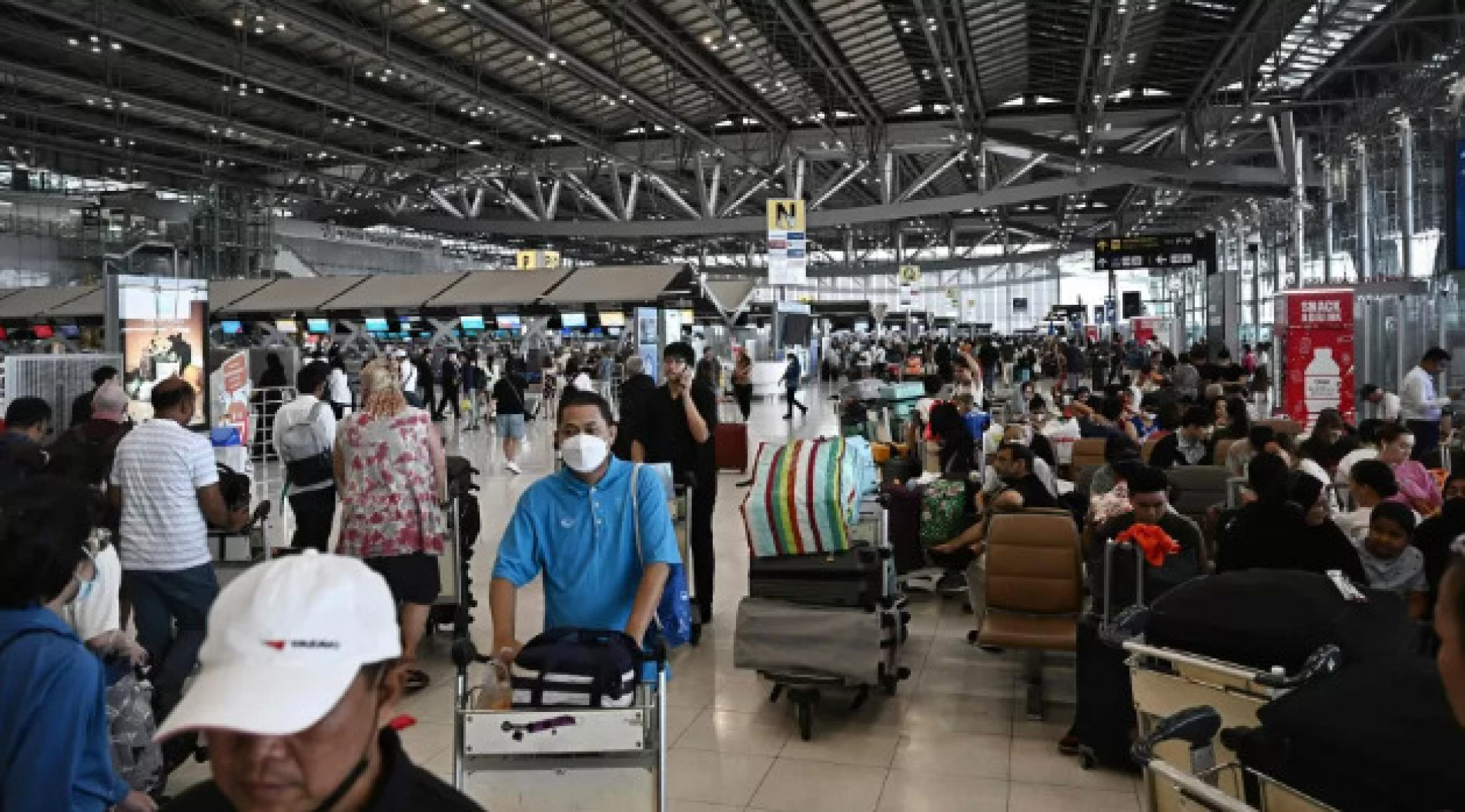 O Aeroporto Internacional Suvarnabhumi, maior de Bangkok