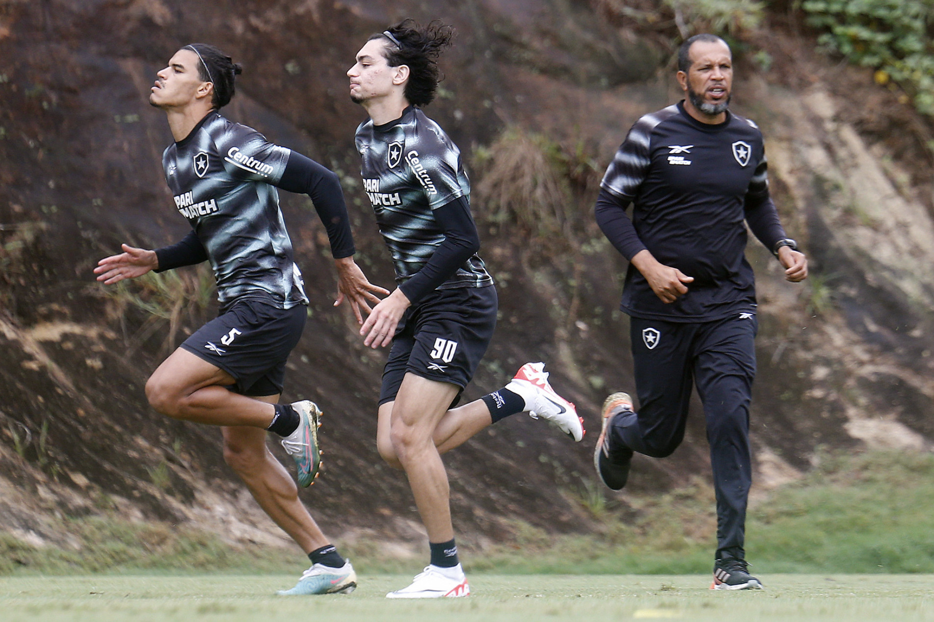 Time misto vai a campo: foco no Brasileirão