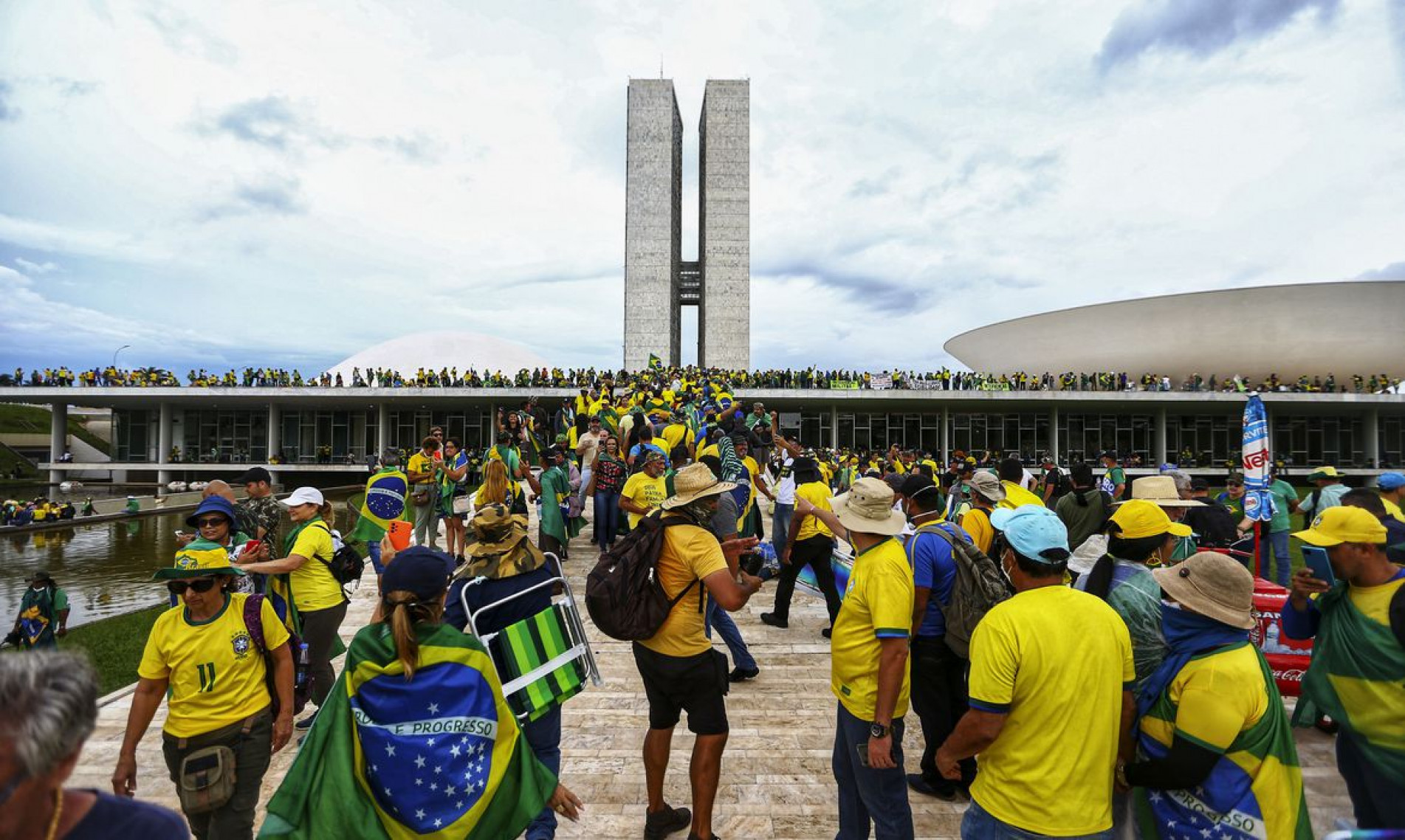 Brasília (DF), 08.01.2023 - Manifestantes golpistas invadem o Congresso Nacional, STF e Palácio do Planalto.