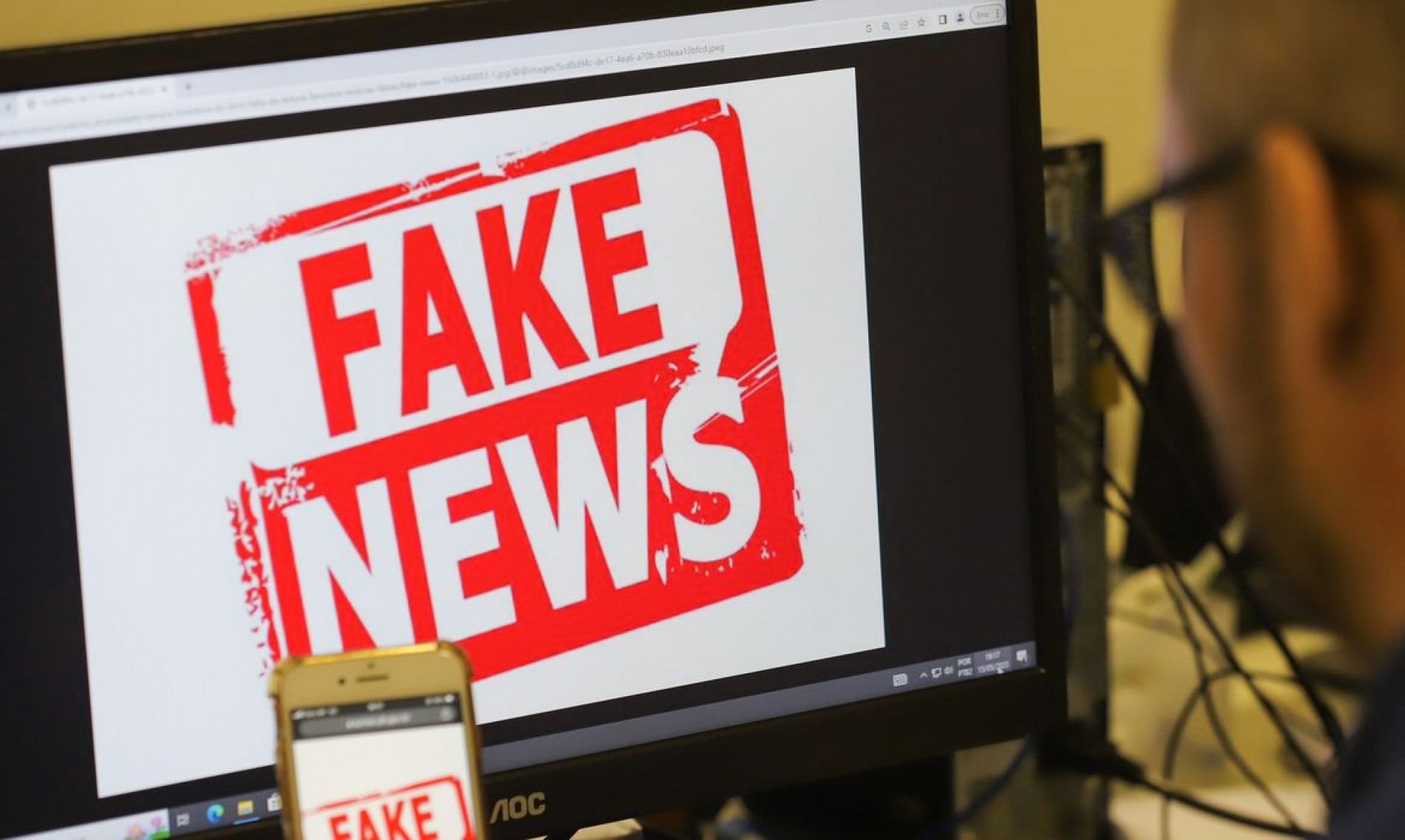 Fake news são as chamadas notícias falsas 