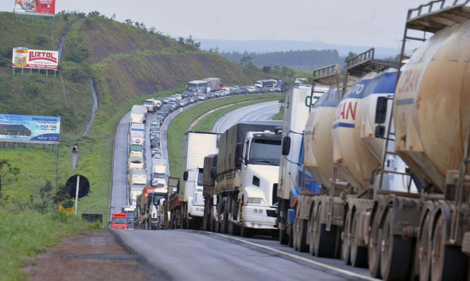 Transporte rodoviário de carga se destacou, informa o IBGE