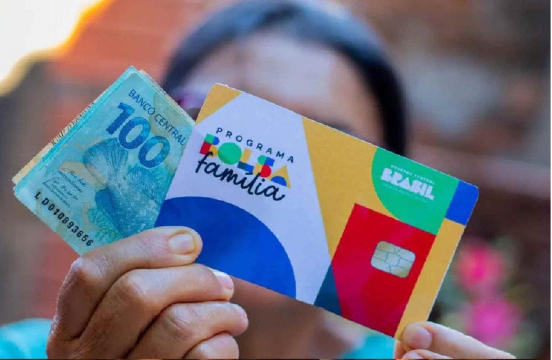 Estudo indica que que 3 milhões de famílias beneficiárias do programa Bolsa Família deixaram a pobreza neste ano