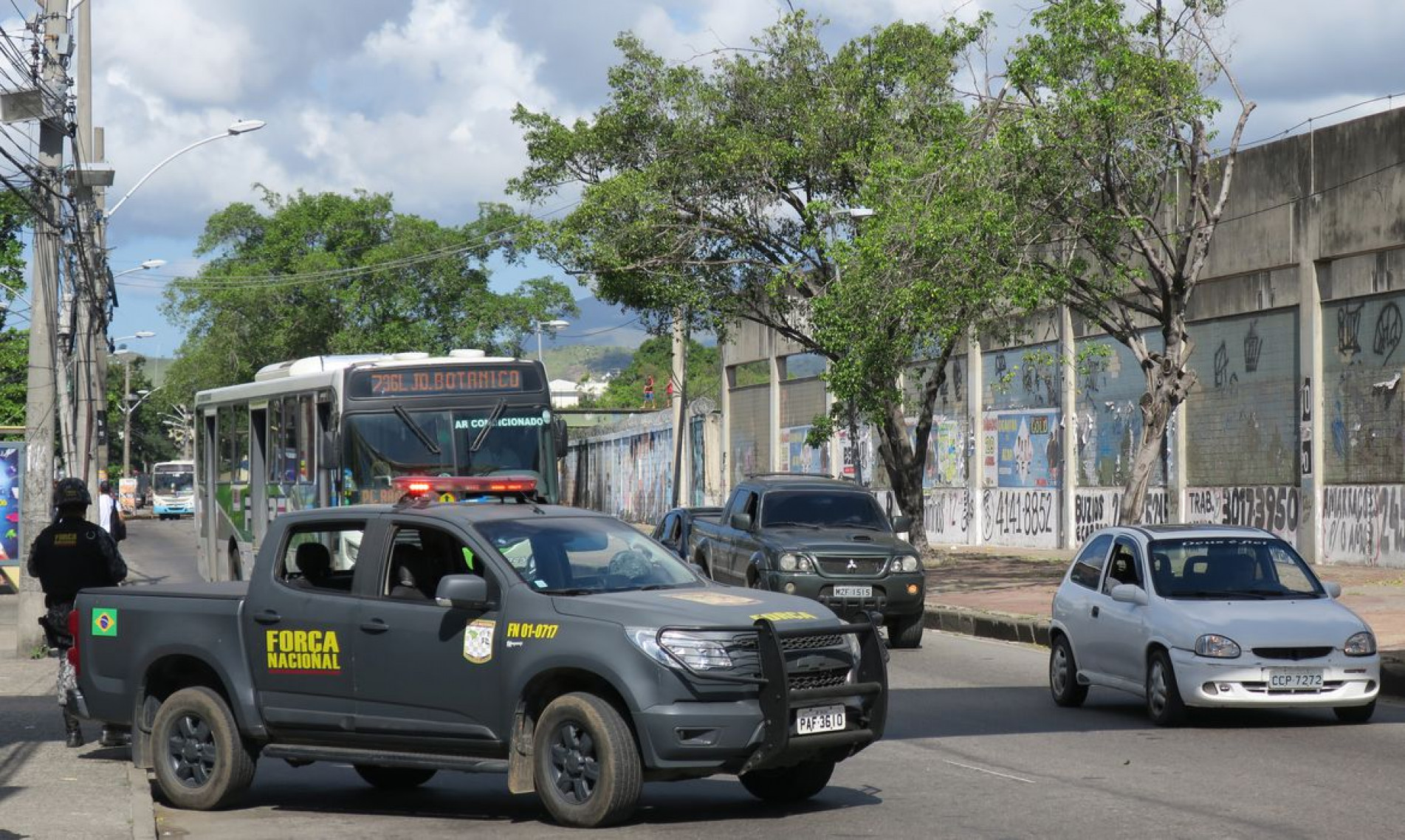 Rio de Janeiro - Agentes da Força Nacional iniciam operação de apoio e reforço à segurança no Rio de Janeiro, com foco no combate ao roubo de cargas e repressão ao crime organizado (Vladimir Platonow/Agência Brasil)