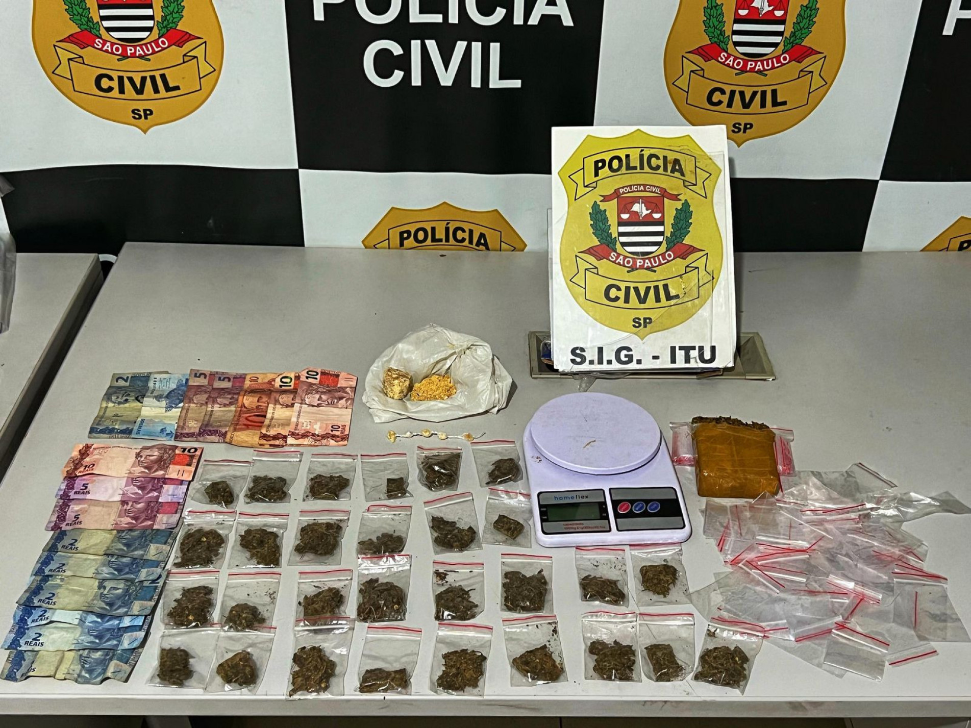 Polícia Civil prende adulto e apreende adolescente suspeitos de tráfico em Itu