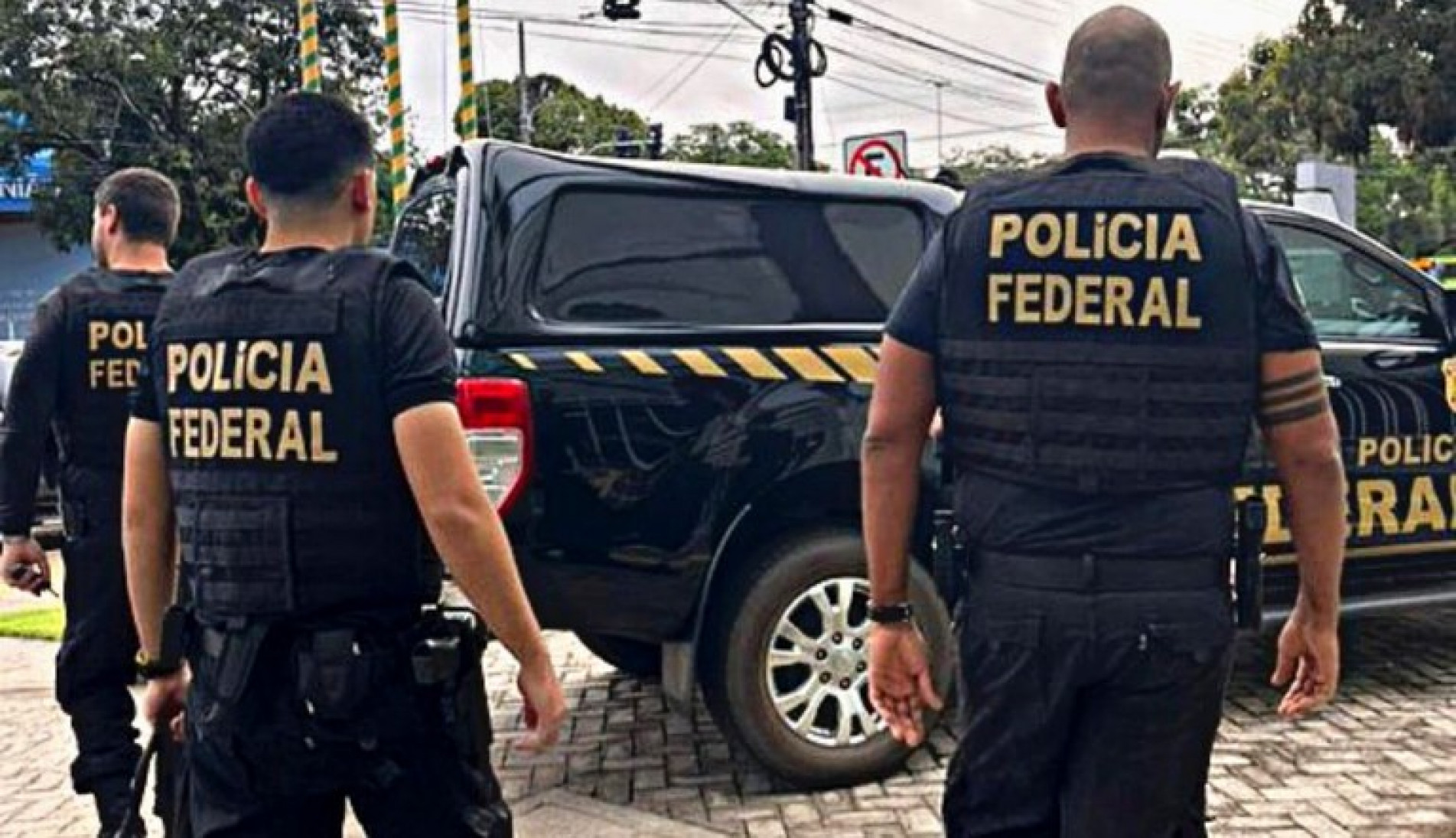 A Polícia Federal cumpre mandados de busca e apreensão em dez cidades do Estado de São Paulo 