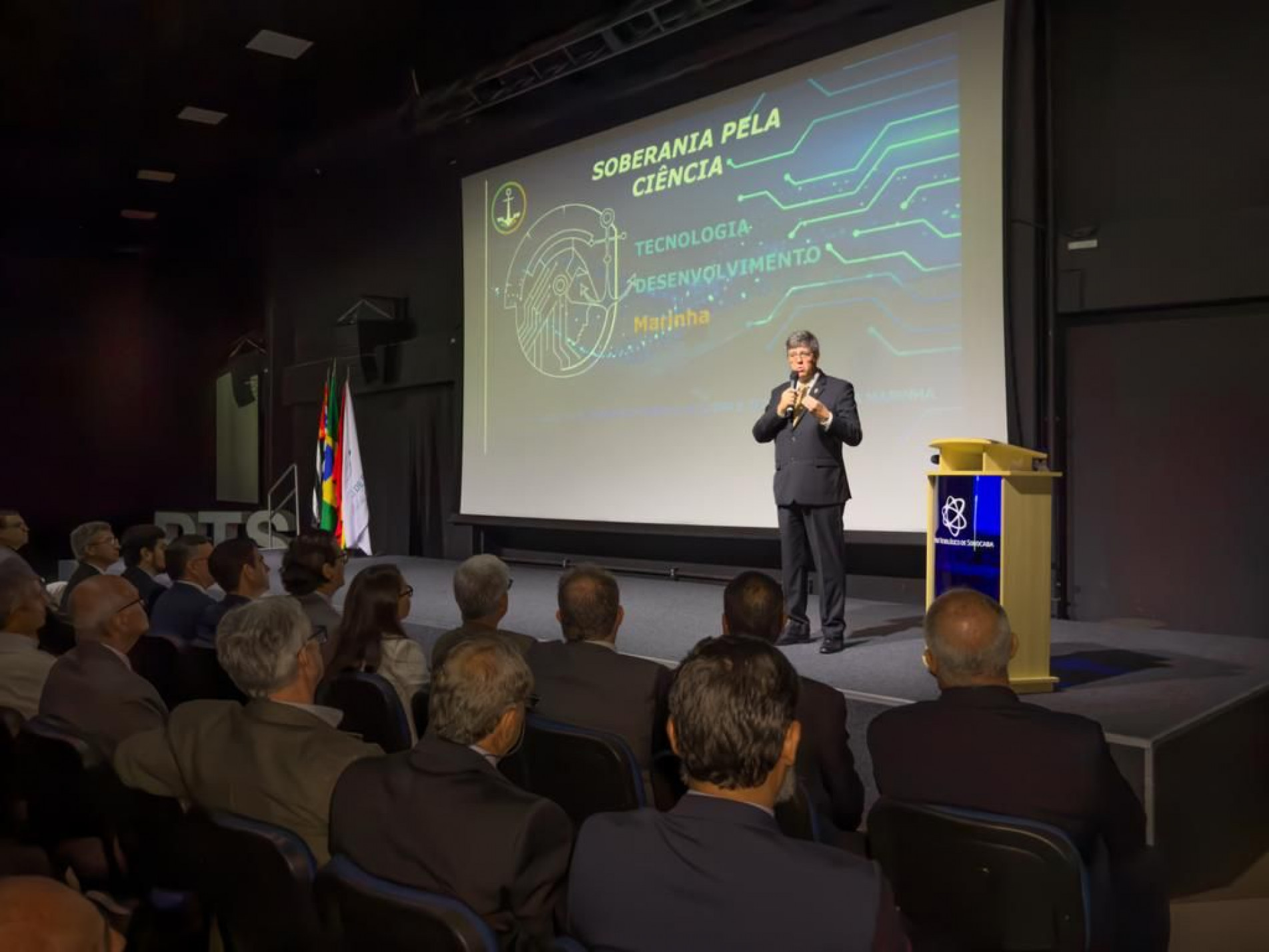 Marinha do Brasil apresenta projetos de inovação e pesquisa no PTS 