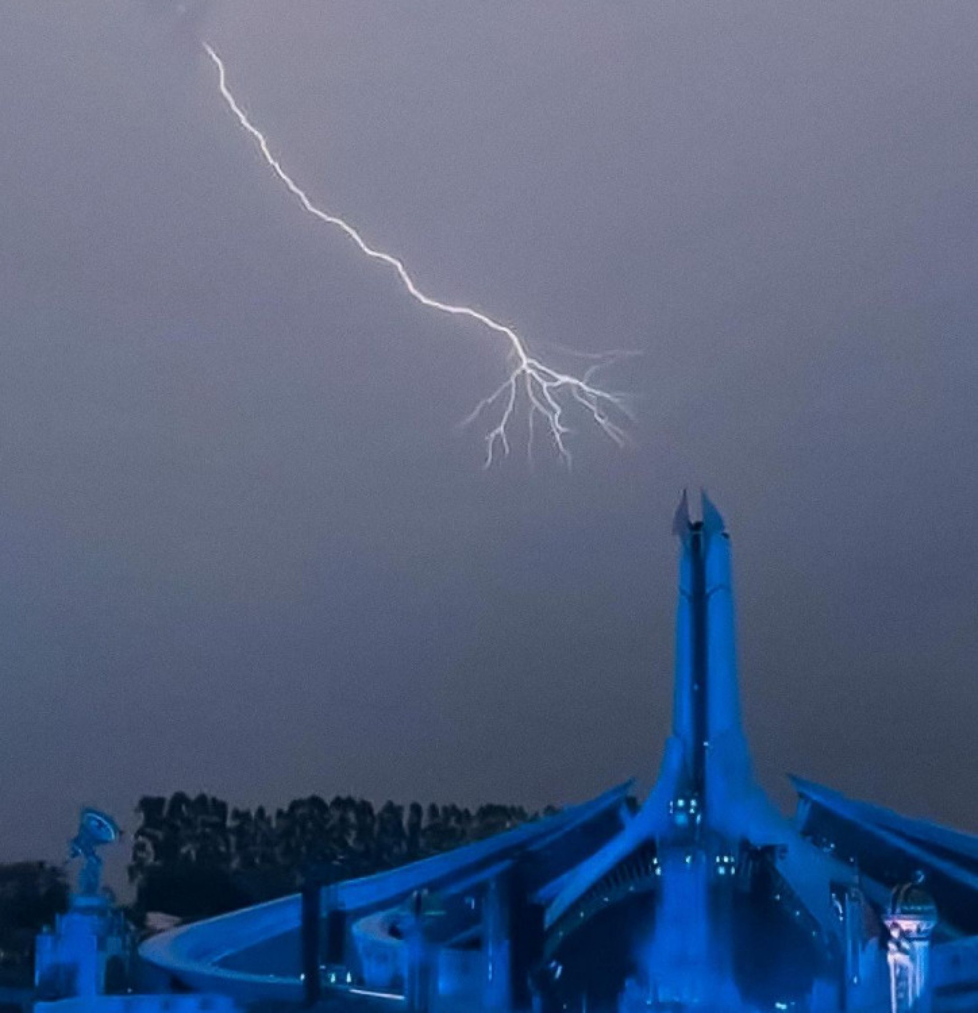 A organização do festival Tomorrowland Brasil cancelou os shows desta sexta (13) por causa do temporal que atingiu Itu na quinta (12) 