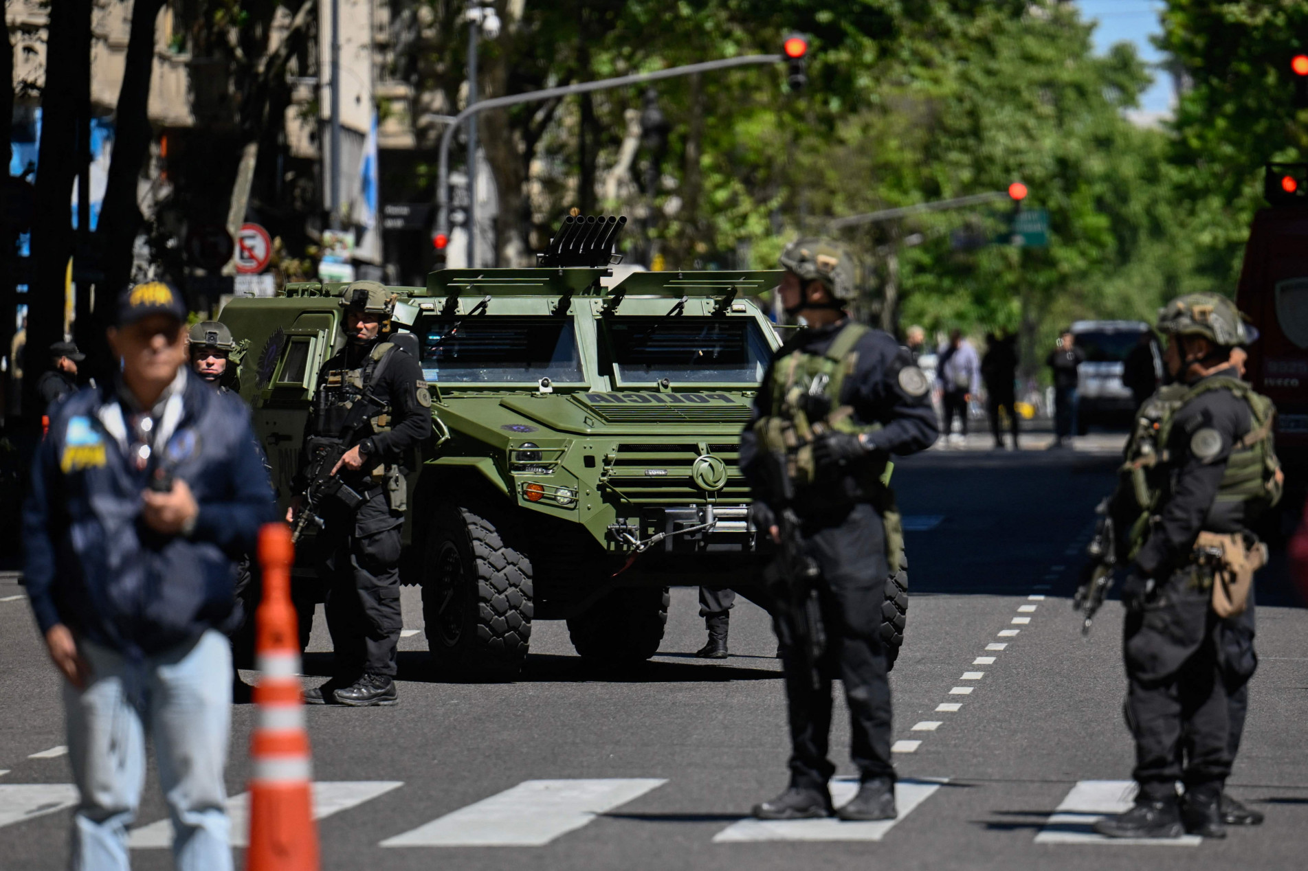 Embaixadas dos EUA e de Israel em Buenos Aires sofrem falsa ameaça de bomba