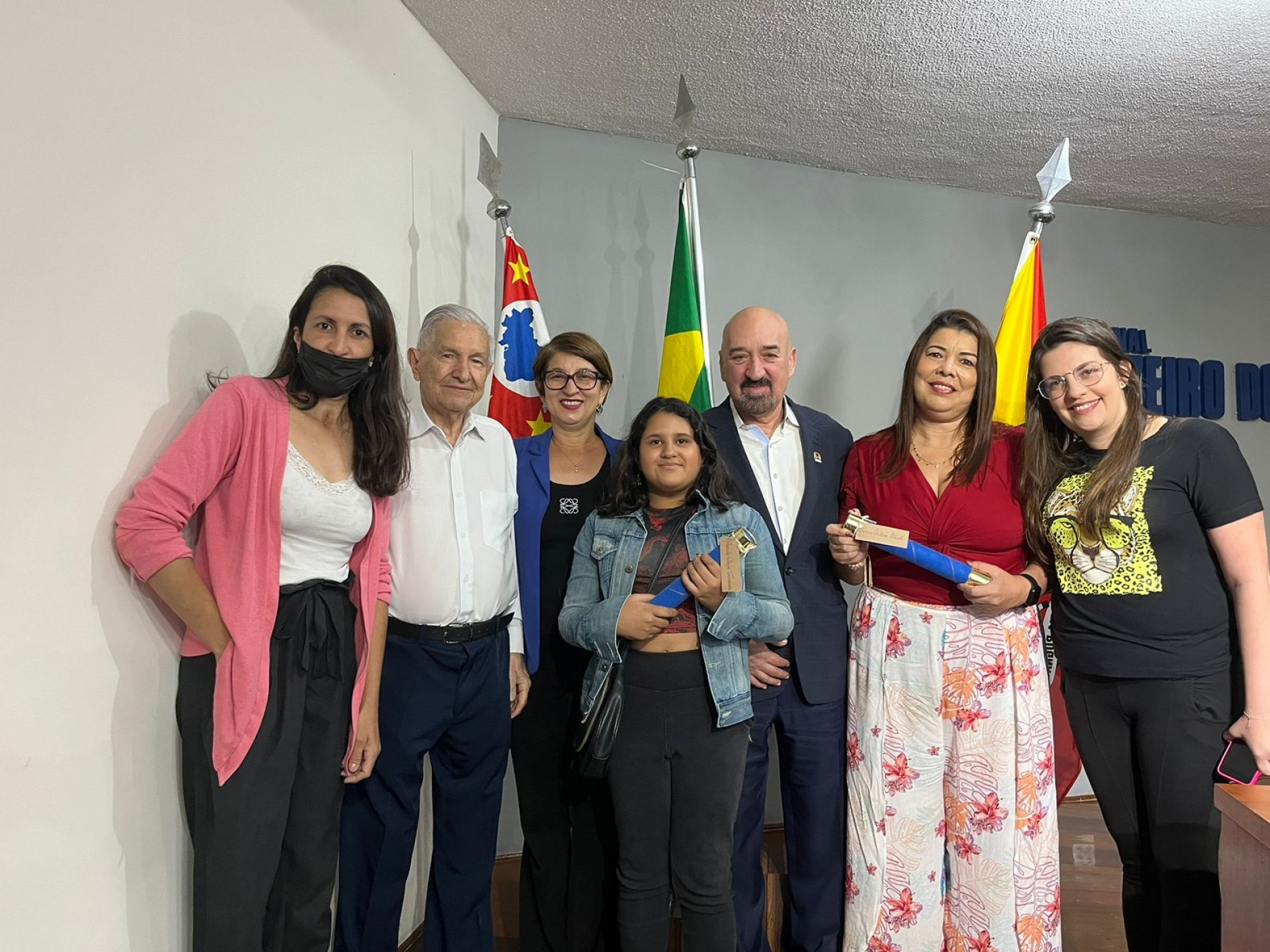 Manuela RibeiroTrindade, aluna da professora Márcia Cristina Staach de Souza Oliveira, na E. M. Professor Oswaldo de Oliveira, ficou com o prêmio Extra, por meio da votação pelo Instagram