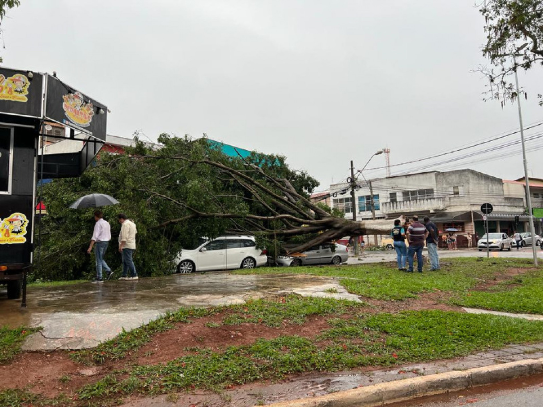 Garoa ameniza tempo seco depois de 54 dias sem chuva - 11/09/12 - SOROCABA  E REGIÃO - Jornal Cruzeiro do Sul