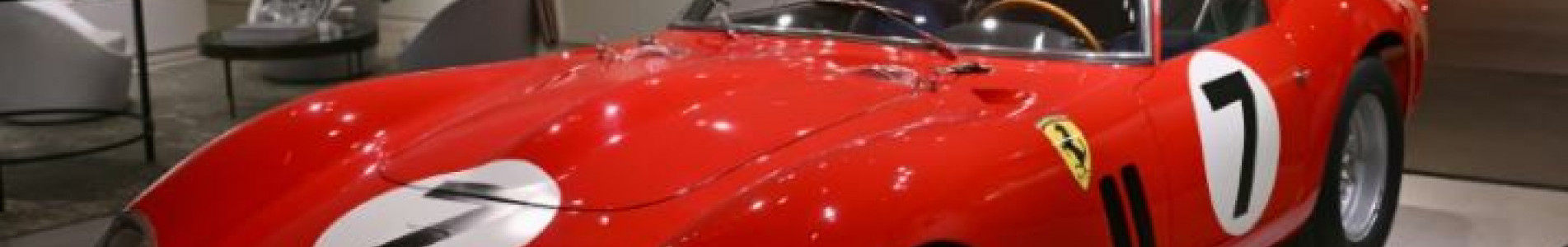 Ferrari de 1962 é leiloada por R$ 255 milhões em Nova York