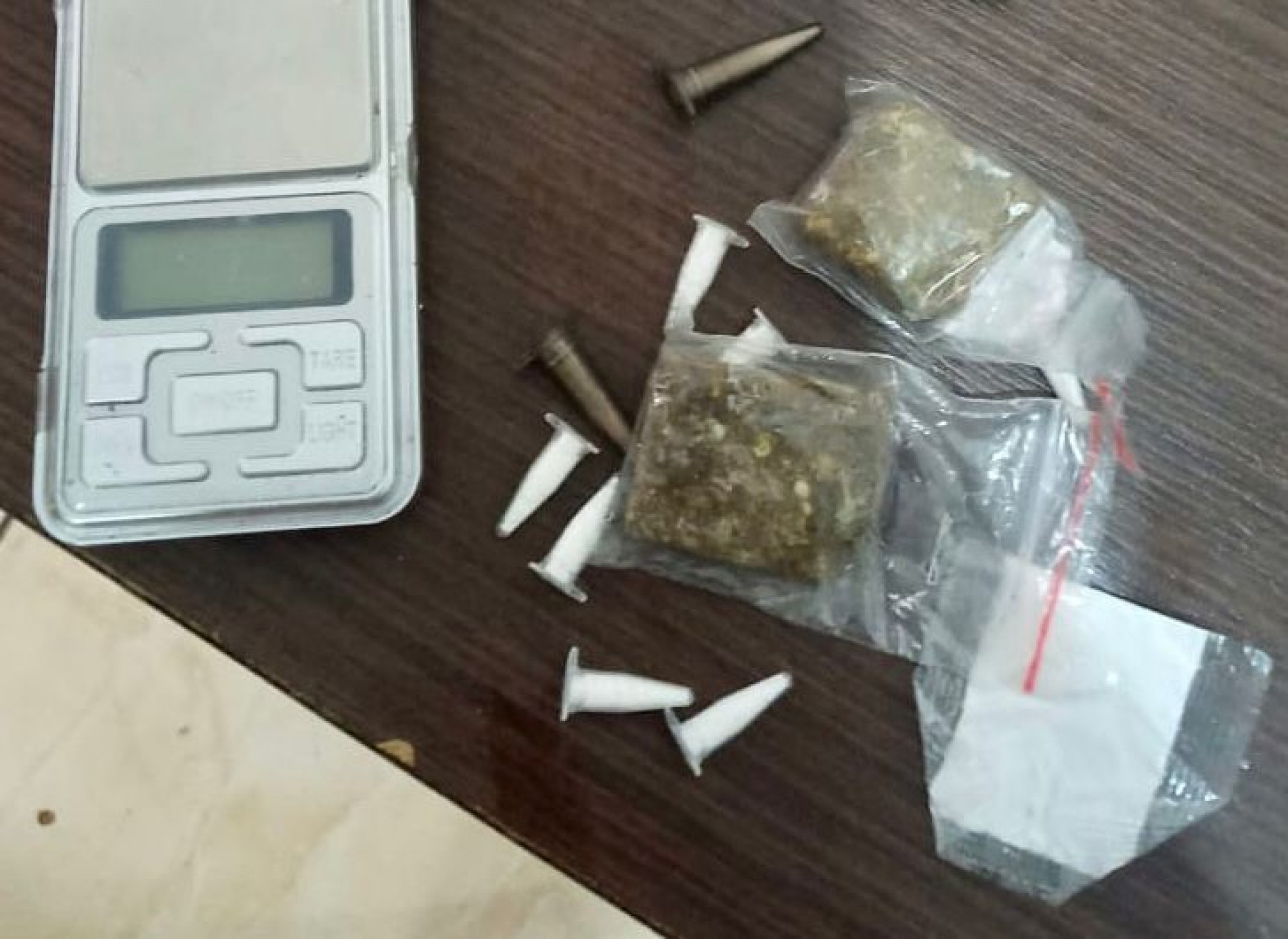 Polícia Civil prende casal suspeito de tráfico de drogas em Iperó