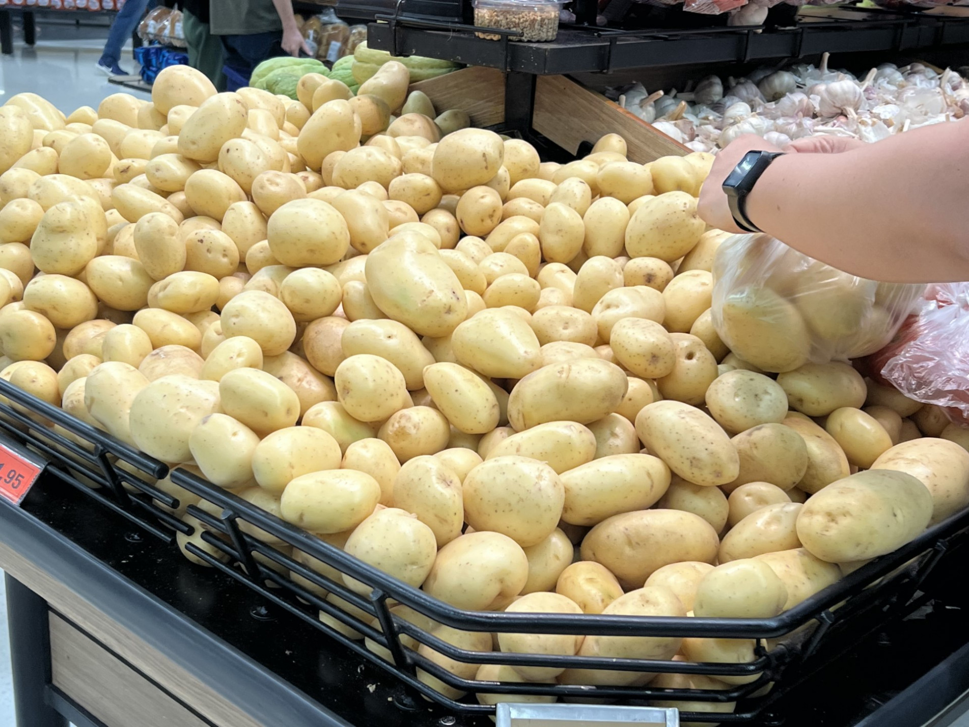 Preço da batata aumentou 14% e o das carnes, 1,42%