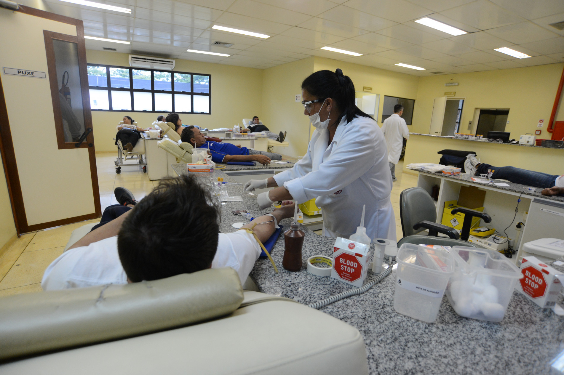 Qualquer pessoa com idade entre 16 e 69 anos e mais de 50 kg é doador de sangue em potencial