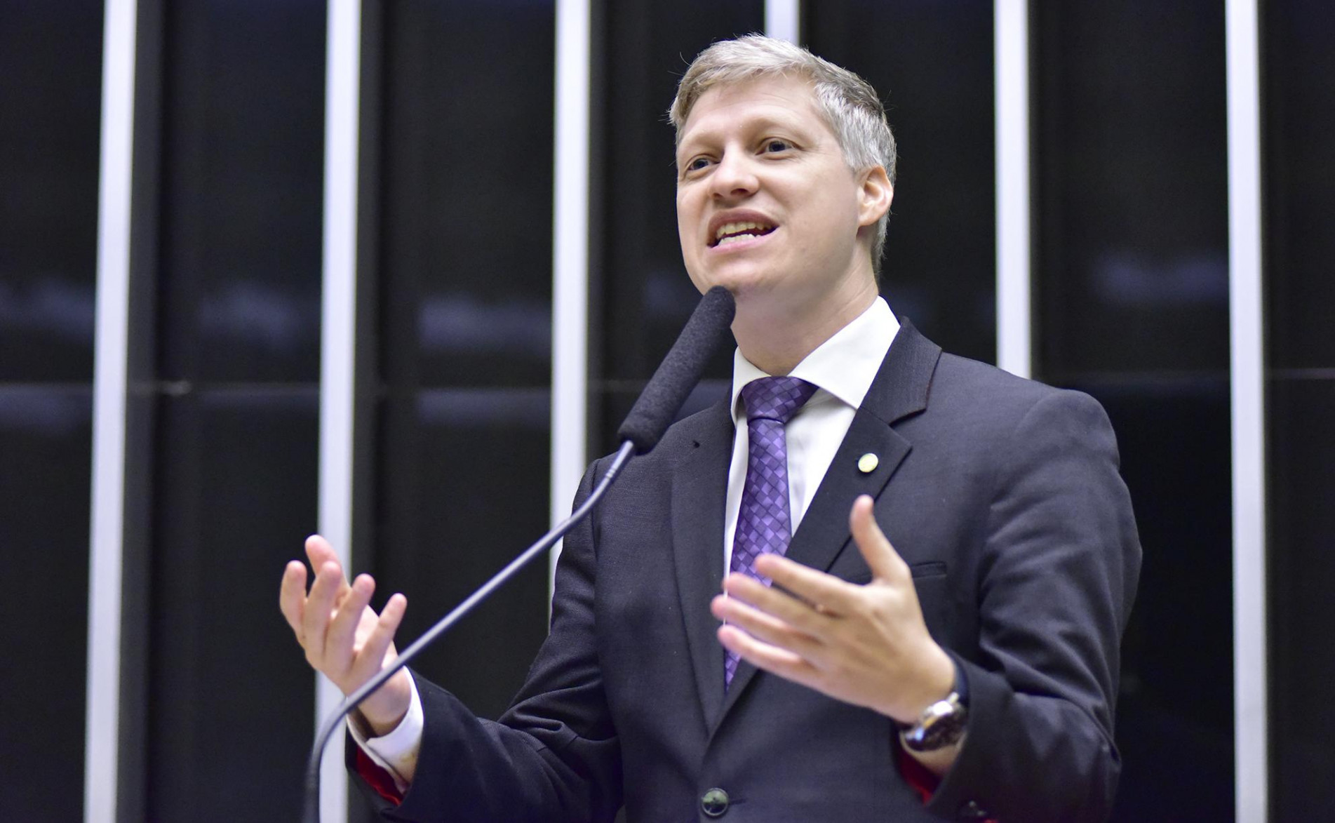 O deputado Marcel van Hattem é o autor da proposta