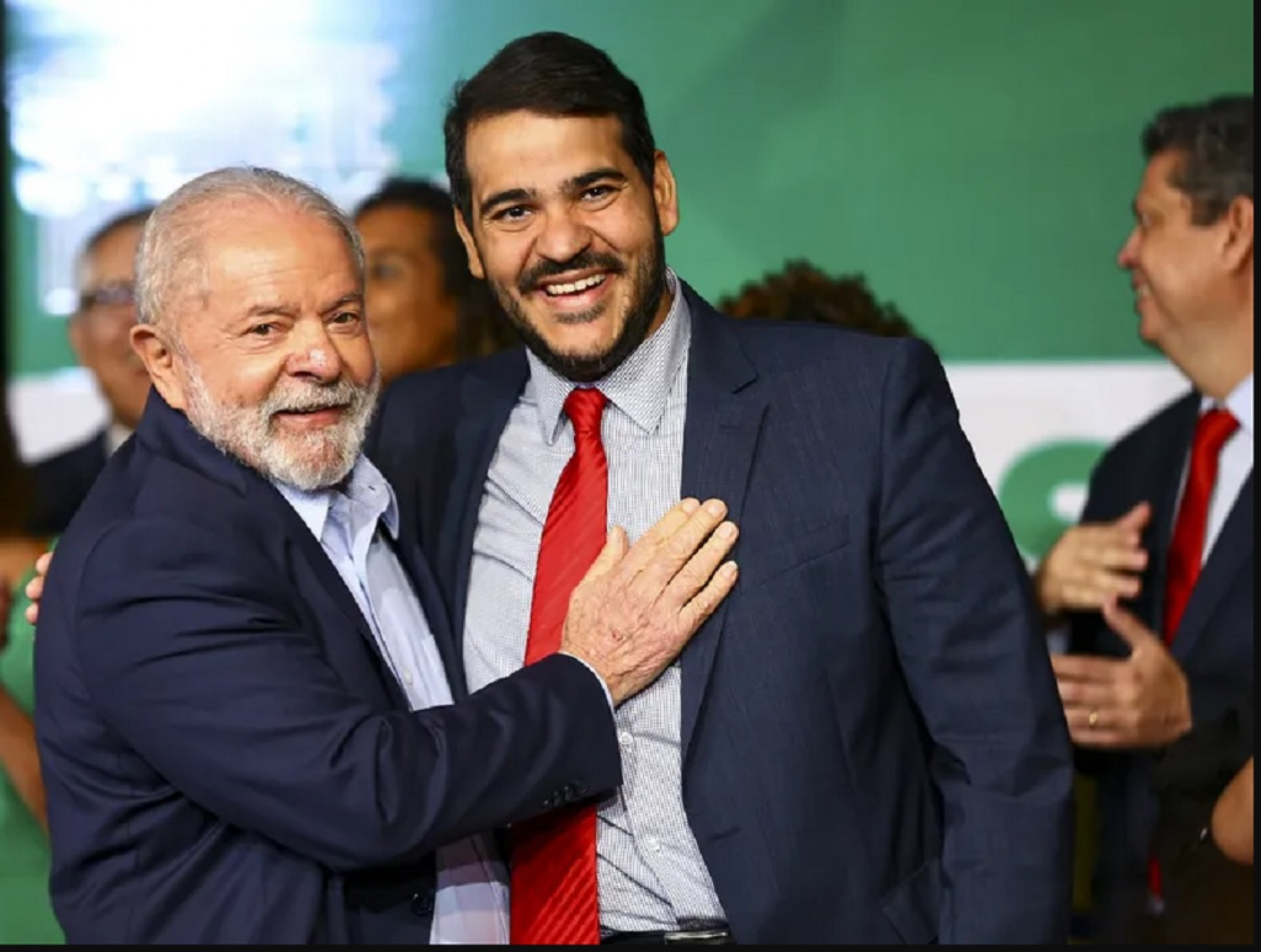 Lula e Jorge Messias, indicado pelo presidente como titular da AGU