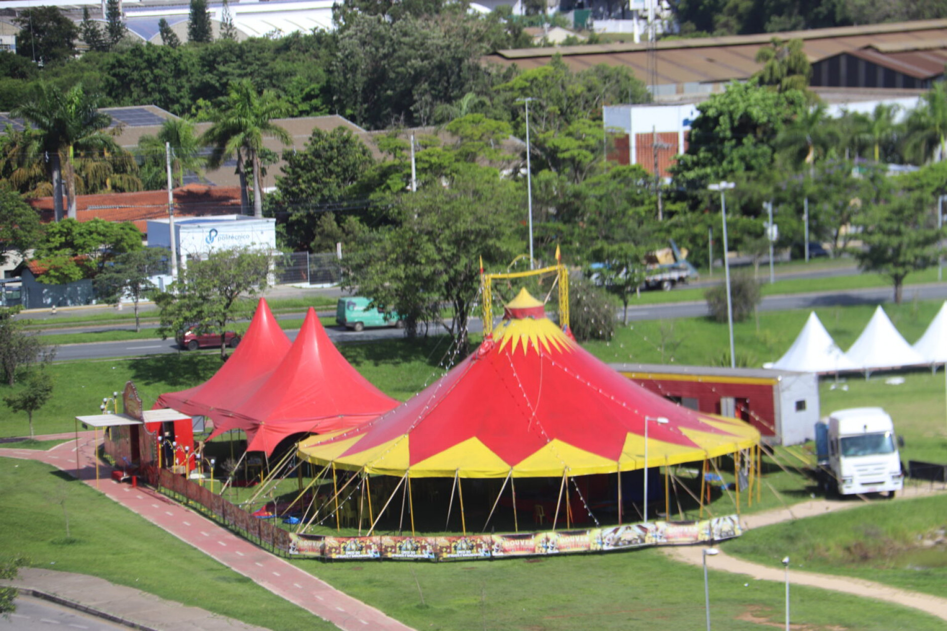 Sessão para crianças com TEA começa às 18h, no Douver Circus, que está no Alto da Boa Vista