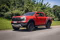 Com motor 3.0 V6 biturbo de 397 cavalos, 10 marchas e sete modos de condução, a Ranger Raptor é a picape mais rápida do Brasil em todo terreno - Divulgação