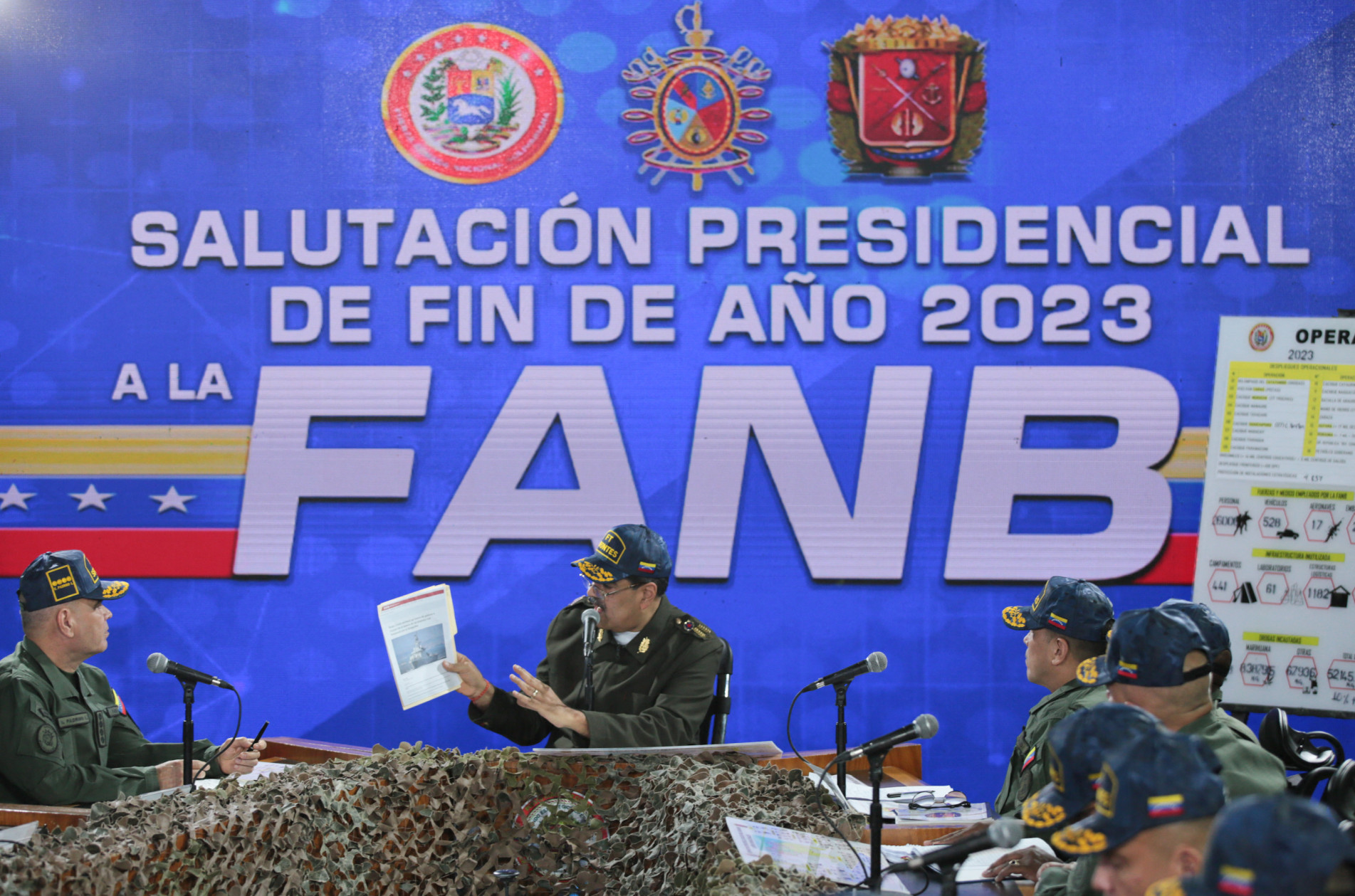 Maduro apresentou fotos do navio britânico durante discurso de fim de ano