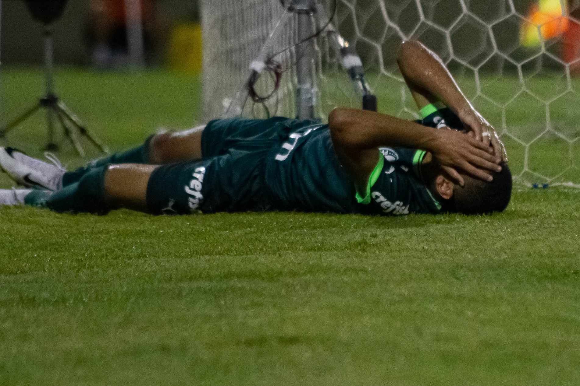 Sonho do tri acabou com revés para estreante
