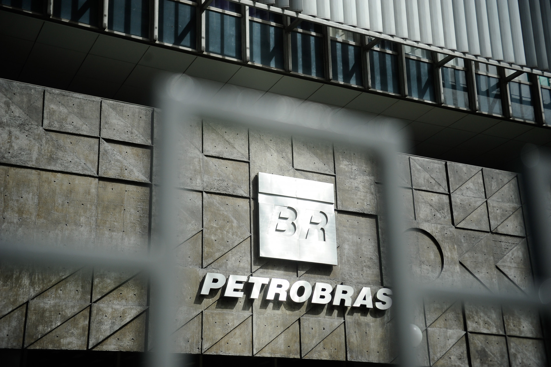 Petrobras tenta recuperar perdas junto a Engevix, no âmbito da Lava Jato