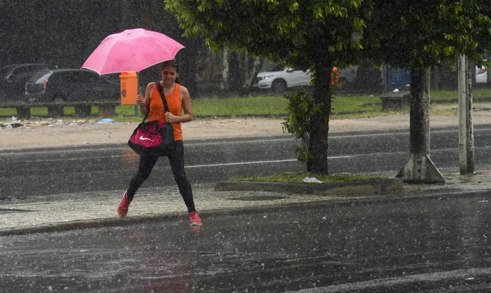 Temporais afetam cerca de 100 mil pessoas no Rio