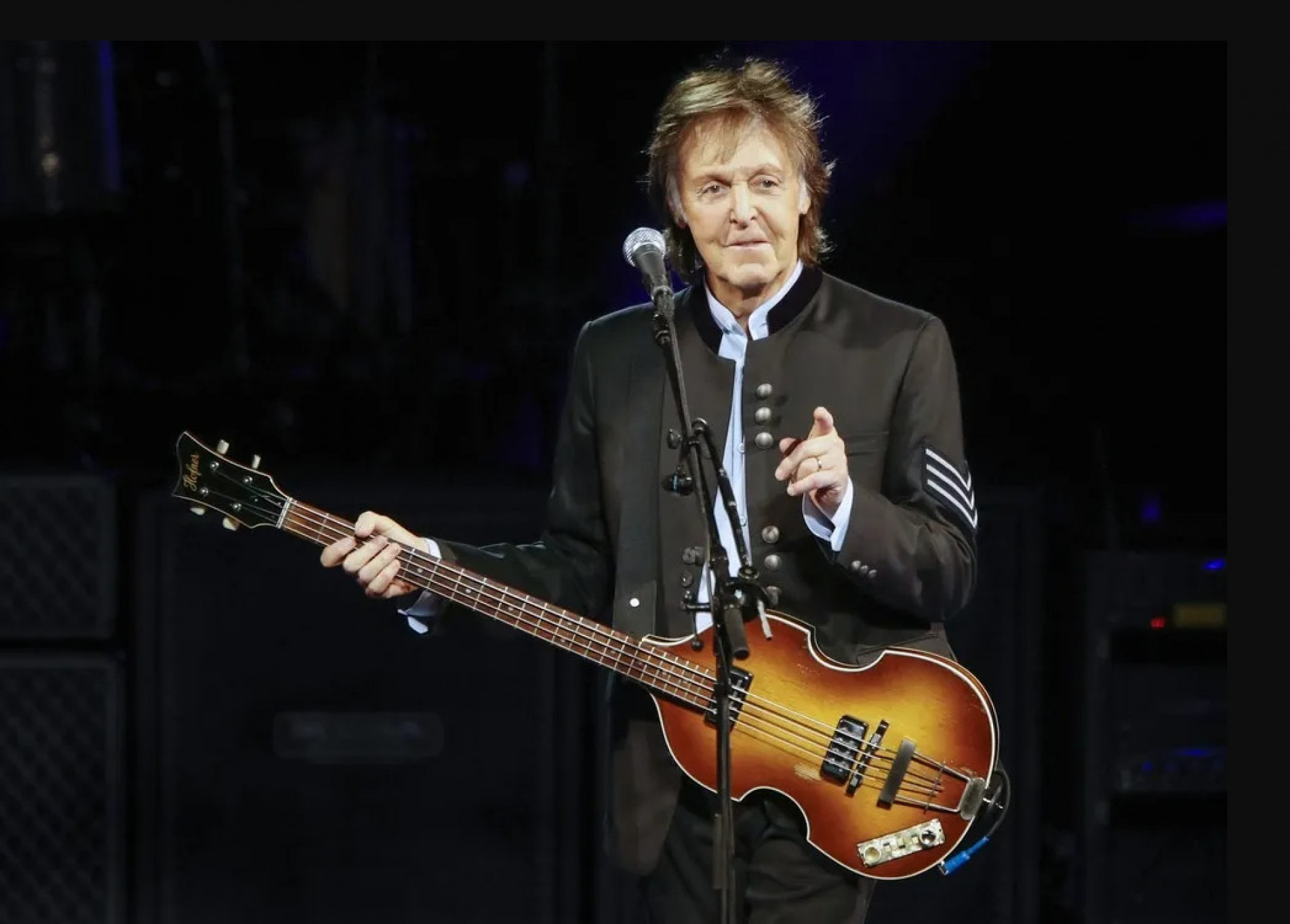 Paul McCartney usou o baixo que havia perdido há mais de 50 anos para gravar músicas como Love Me Do, She Loves You e Twist and Shout 