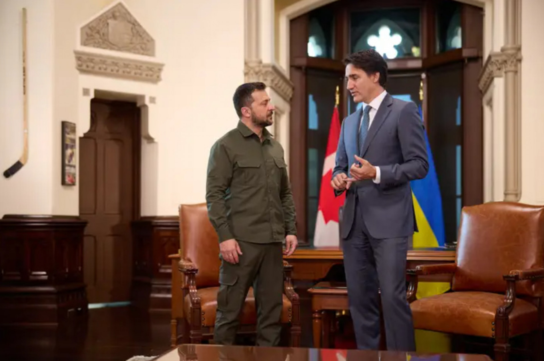 O primeiro-ministro do Canadá, Justin Trudeau, e o presidente da Ucrânia Volodymyr Zelensky