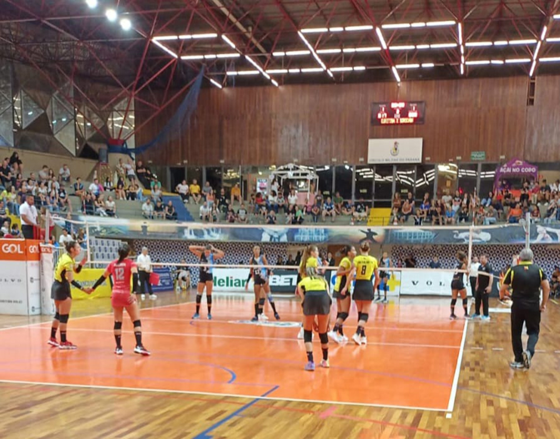 Time sorocabano perdeu jogo contra o Curitiba Vôlei na terça-feira