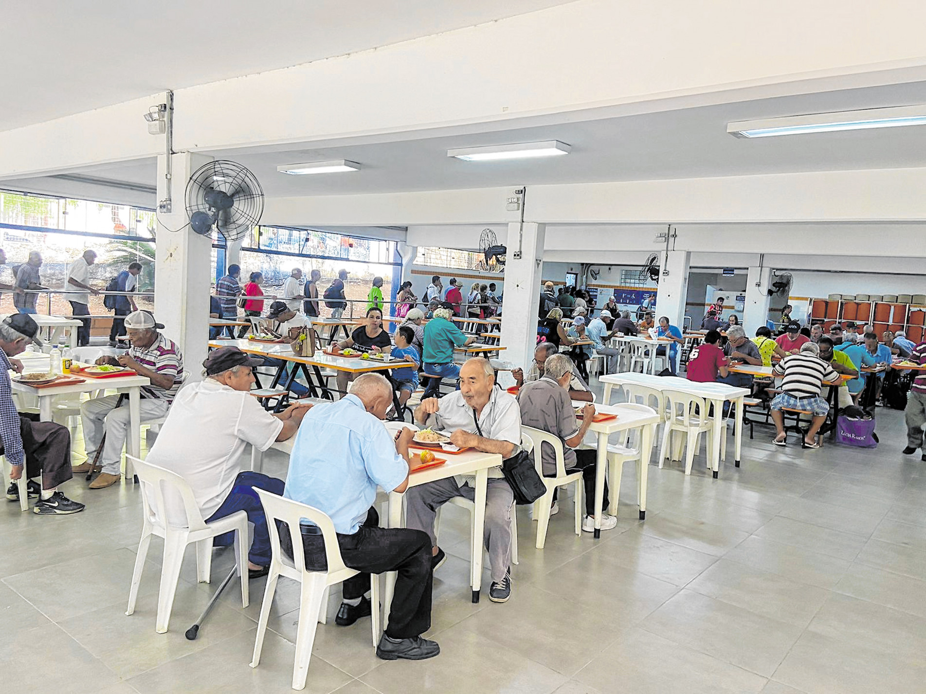 Restaurante instalado na rua dos Andradas, 115, perto do CHS, já serve café da manhã e almoço
