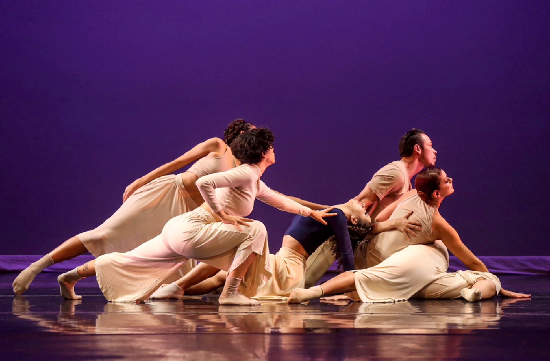 Avant-Scene Cia de Dança ganhou duas medalhas de prata no Valentina Koslova Internacional Ballet Competition