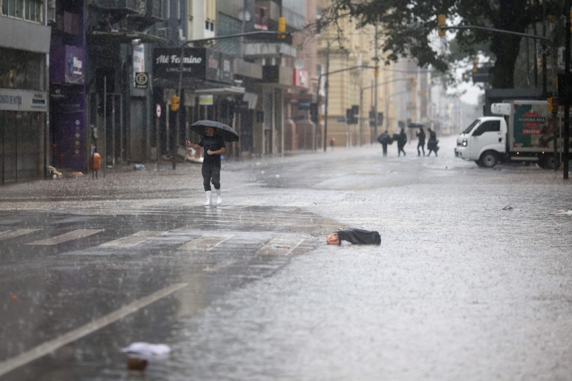 Chuva intensa elevou nível da água, que havia recuado