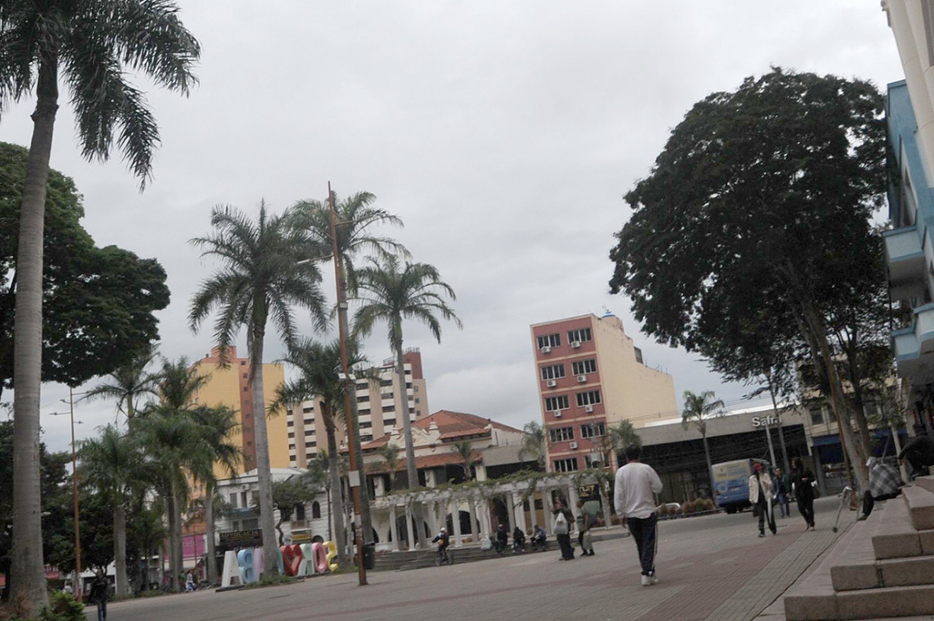 Termômetros devem registrar mínima de 9º?C na quinta-feira (30)