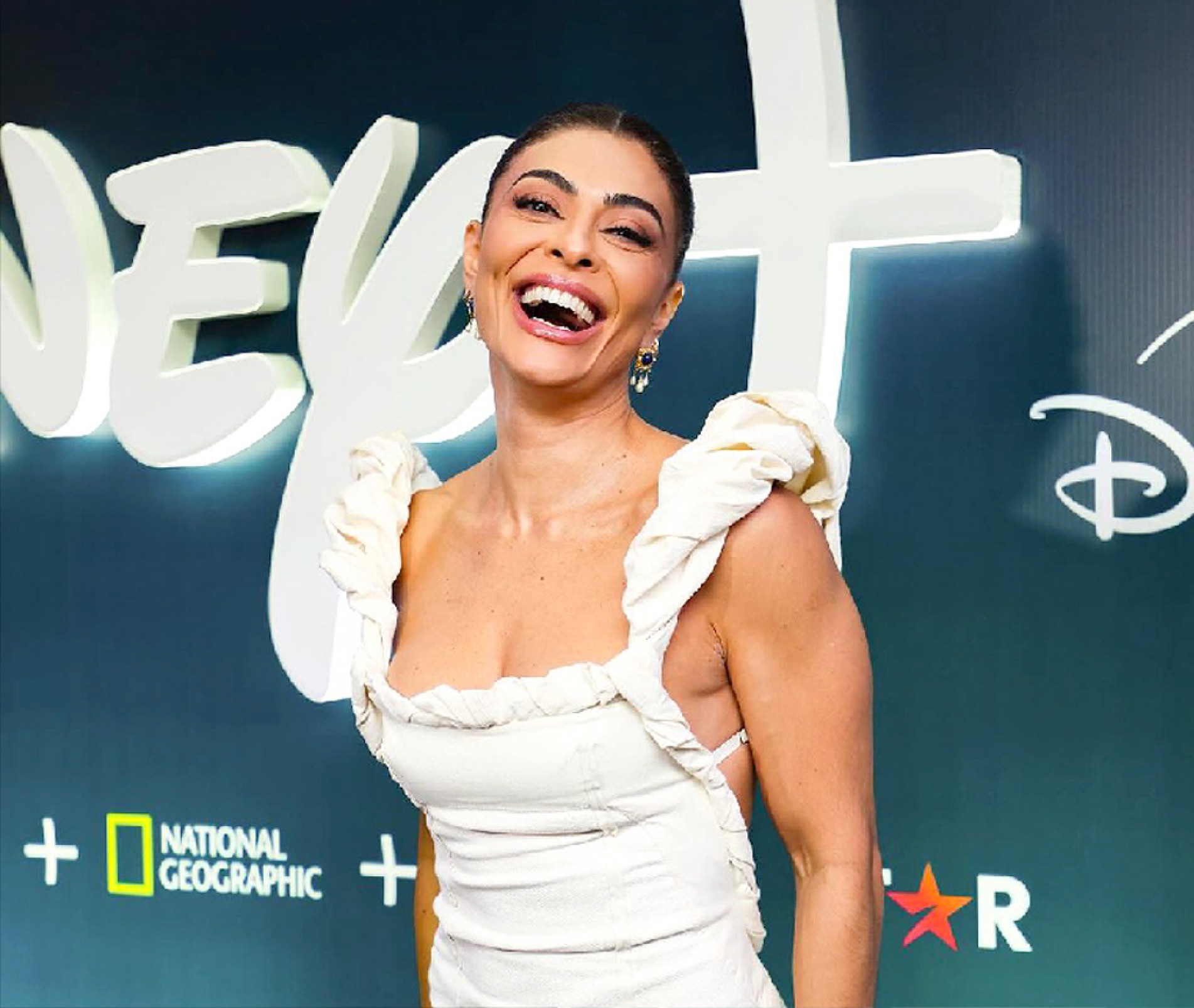 Juliana Paes durante evento do Disney+ no Copacabana Palace