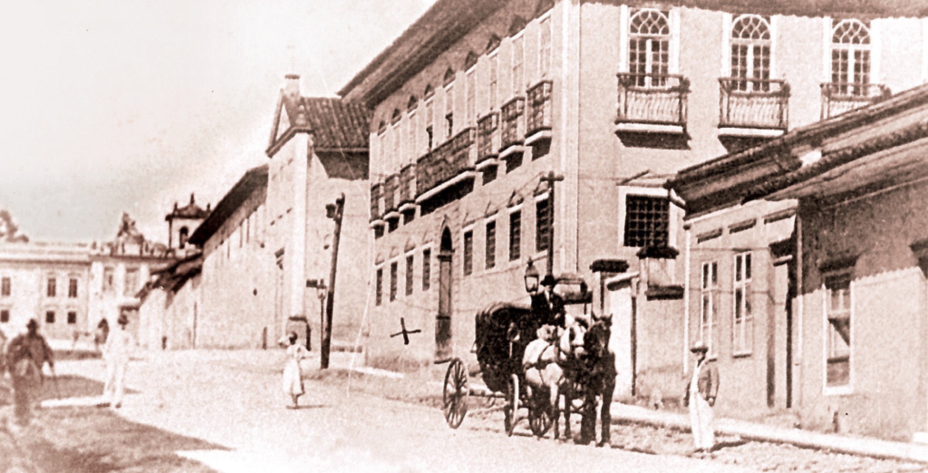 No início do século XX, Sorocaba já mostrava seu potencial econômico.  Em 1903, passou a ser chamada de Manchester Paulista em alusão a sua indústria têxtil