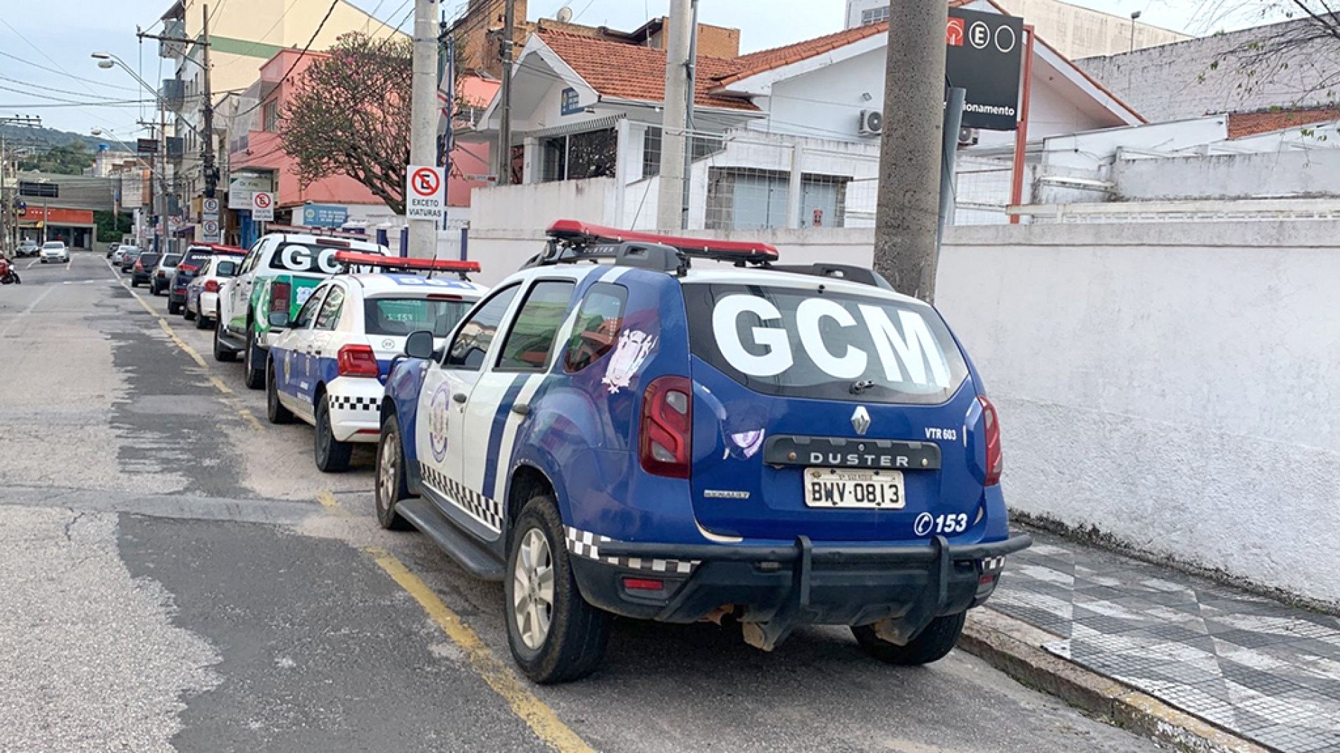 Agentes trabalharam em pontos fixos enquanto estavam sem porte de arma
