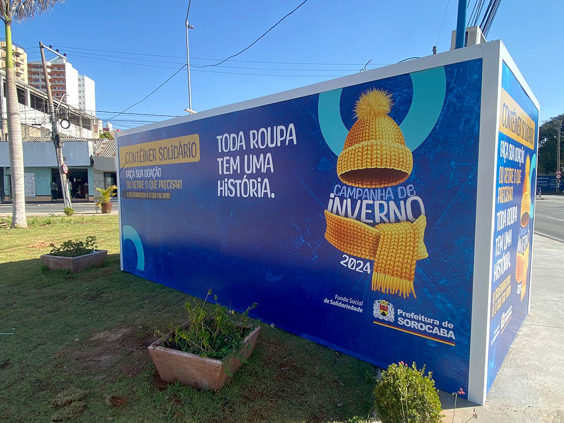 Contêiner Solidário foi instalado na praça da Bandeira