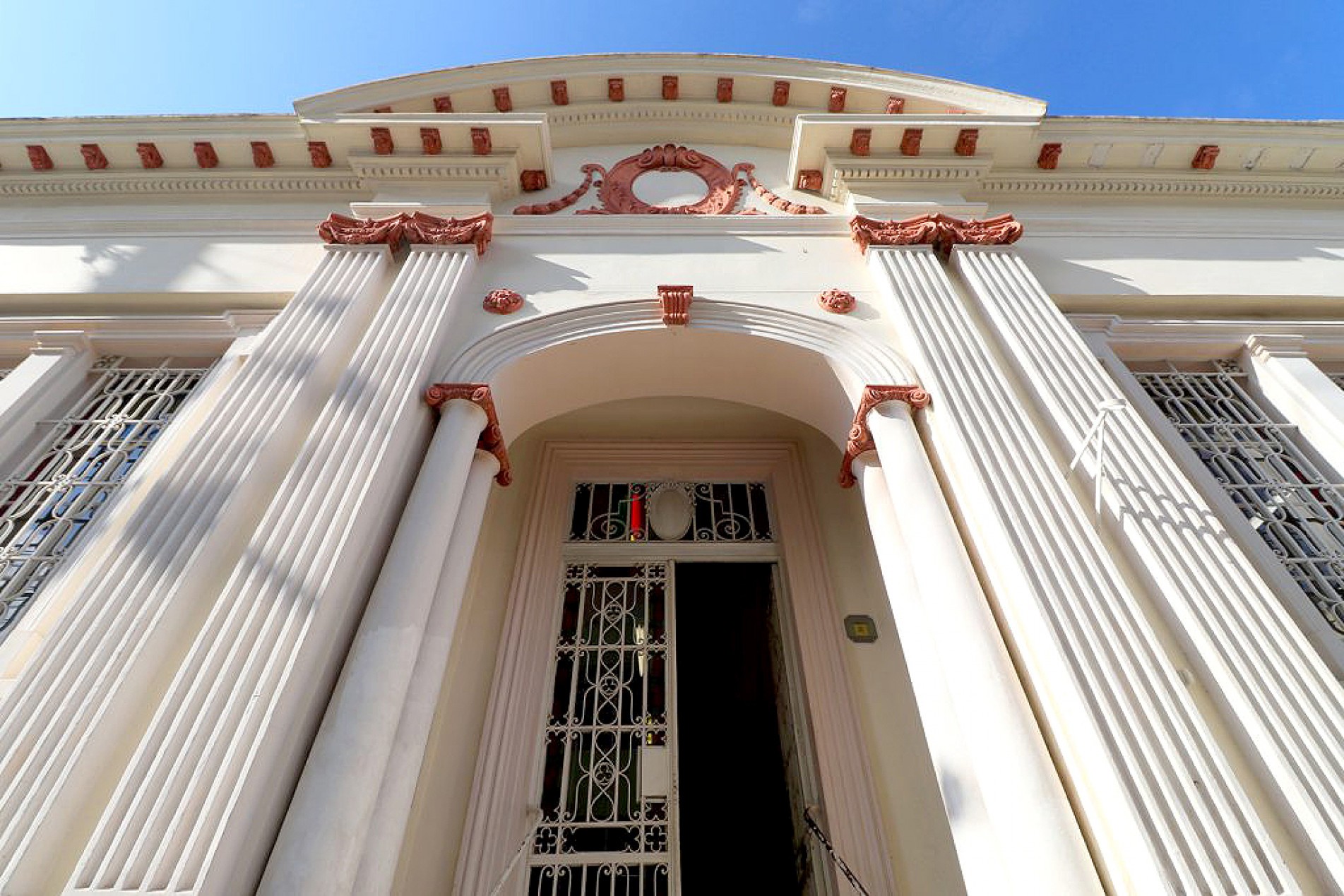 A Biblioteca Infantil Municipal fica na rua da Penha, Centro