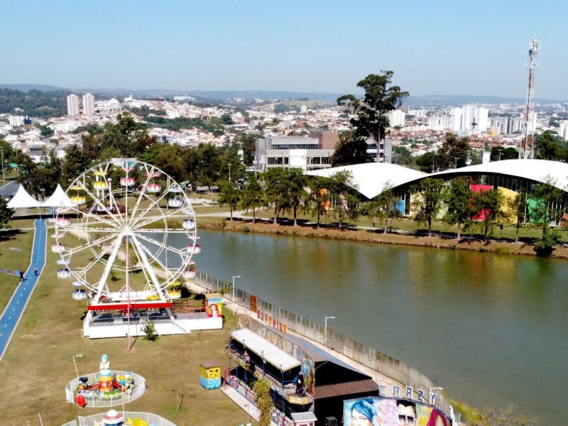 Festa Julina de Sorocaba, montagem parque de diversão