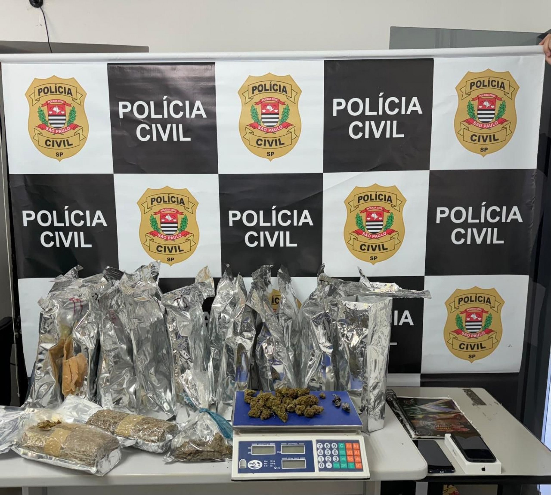 14kg de skunk foram apreendidos pela polícia