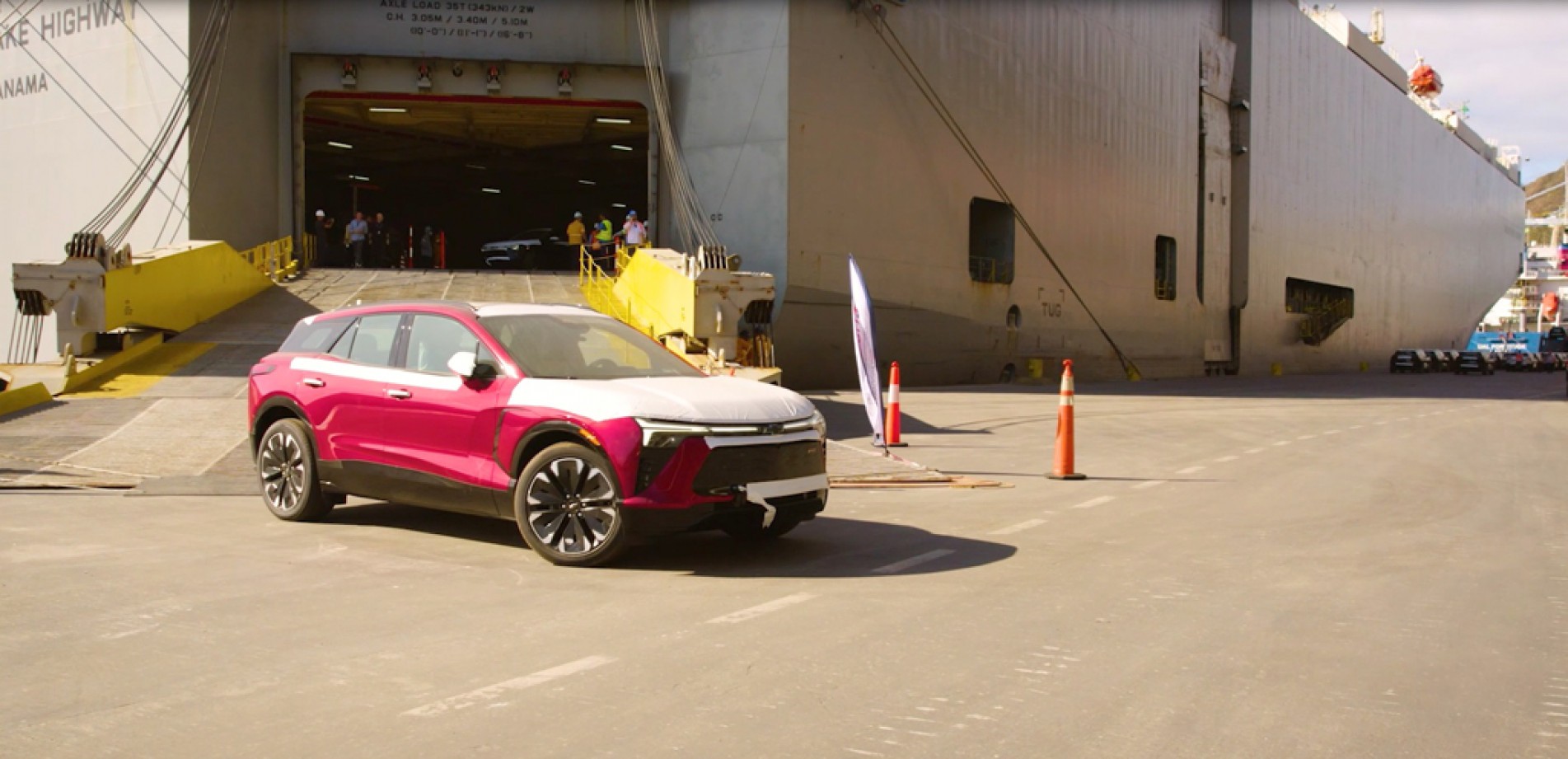 A expectativa é de que o novo Chevrolet Blazer EV seja lançado no Brasil entre julho e agosto próximos
