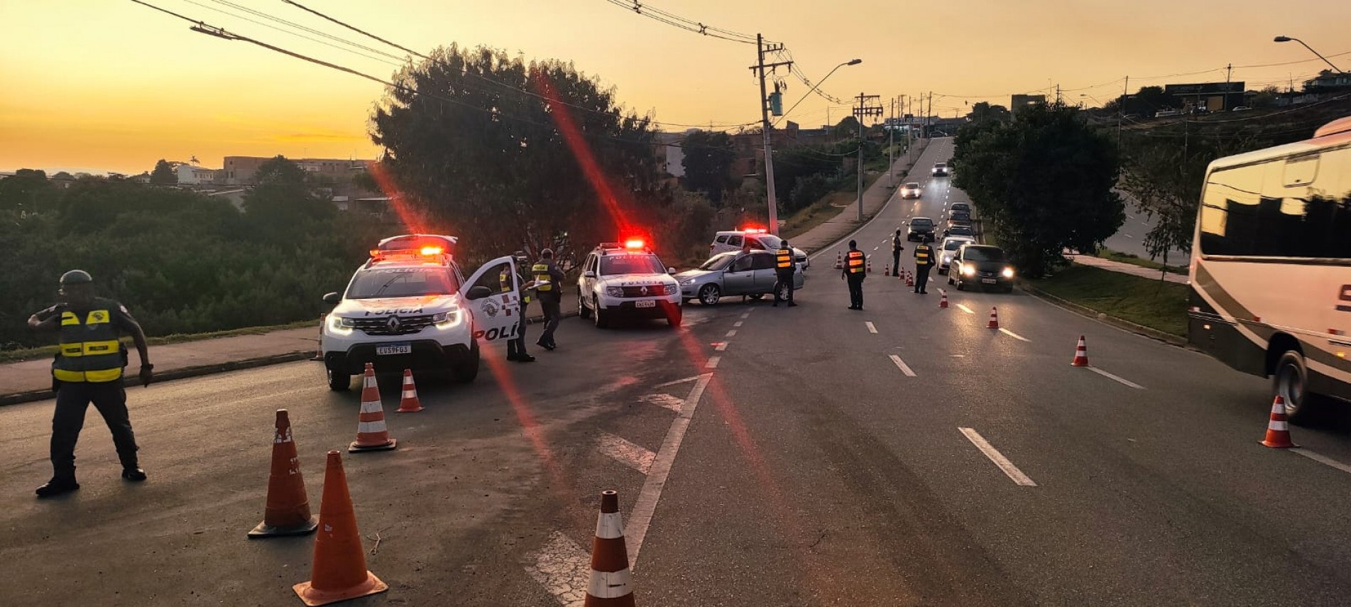 Operação foi realizada em vários pontos da cidade